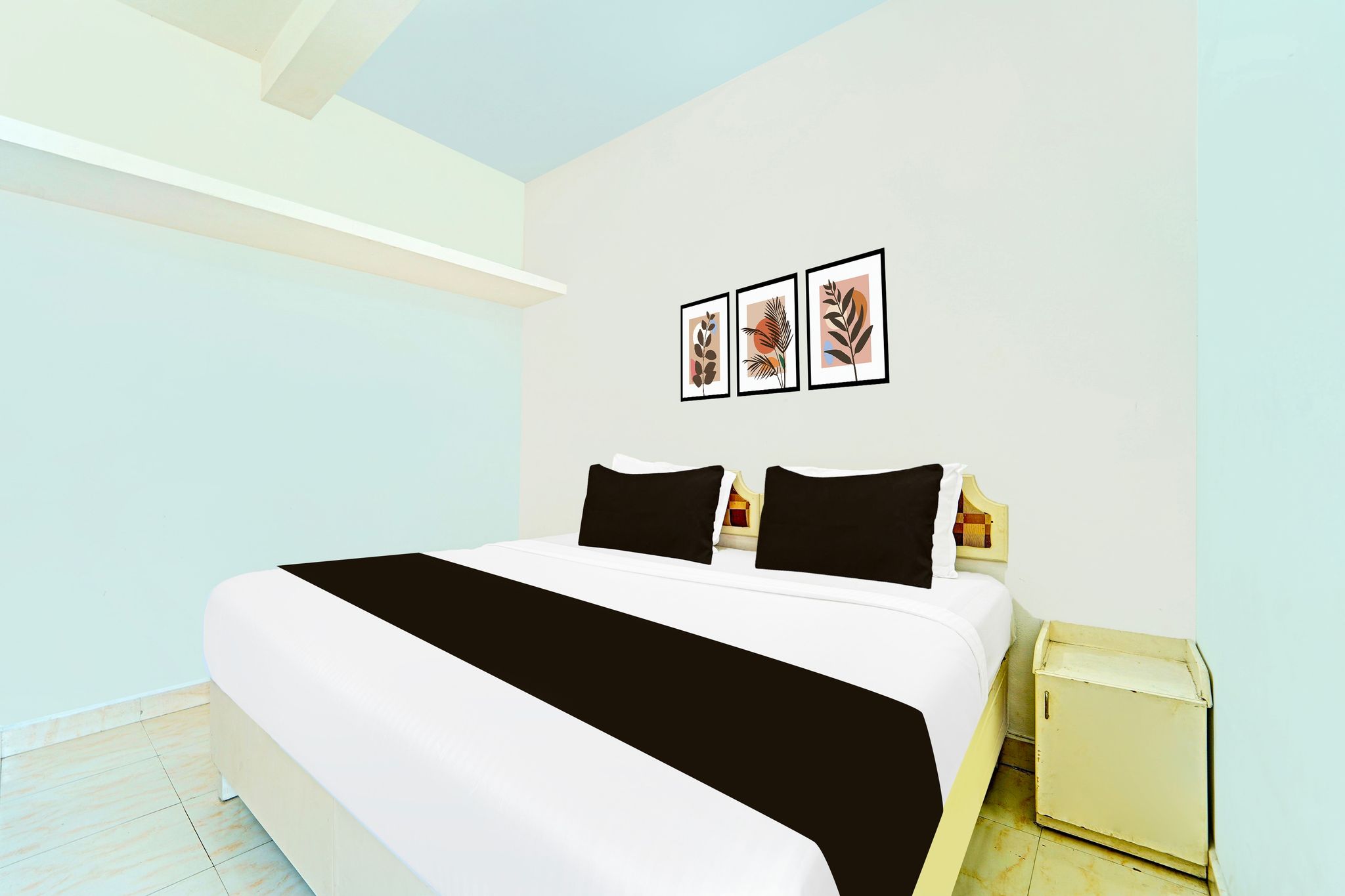 Hotel O SRM Road Kochi Classic 4