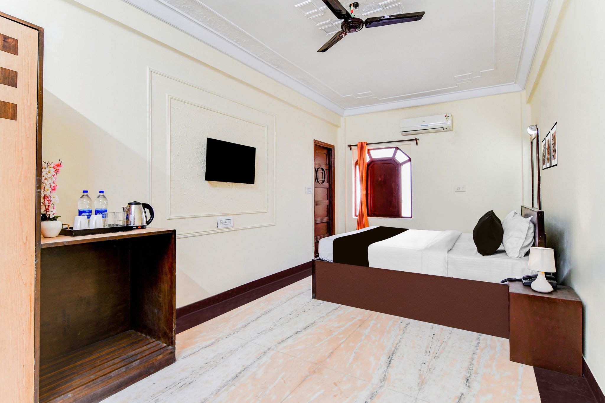 Hotel O Lenin Sarani Classic 11