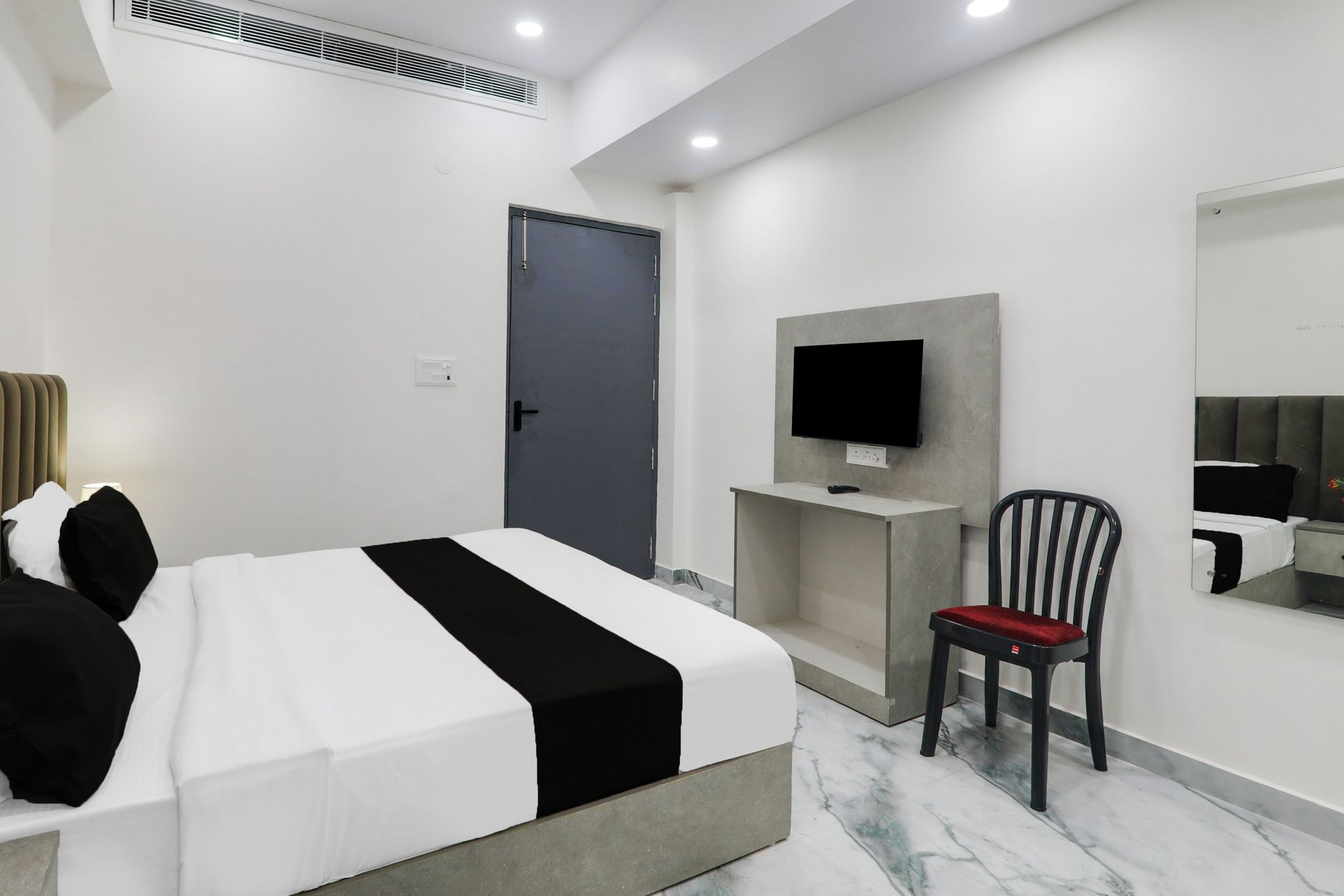 Super Collection O Quila Road Formerly JR Inn Classic 9