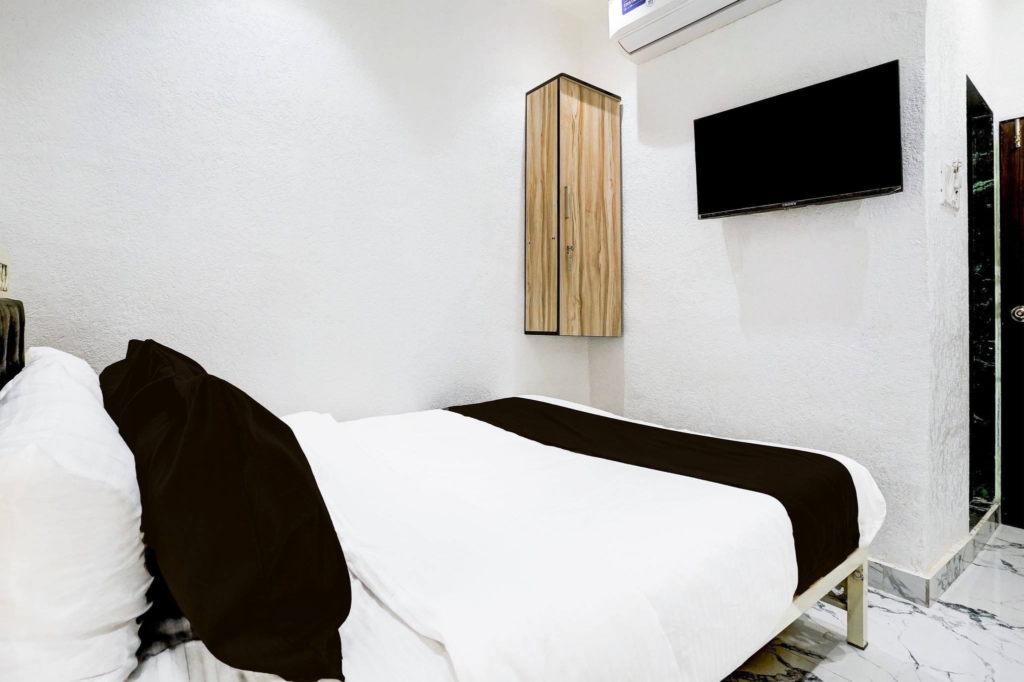 Super Hotel O Khar East Near Railway Station Classic 11