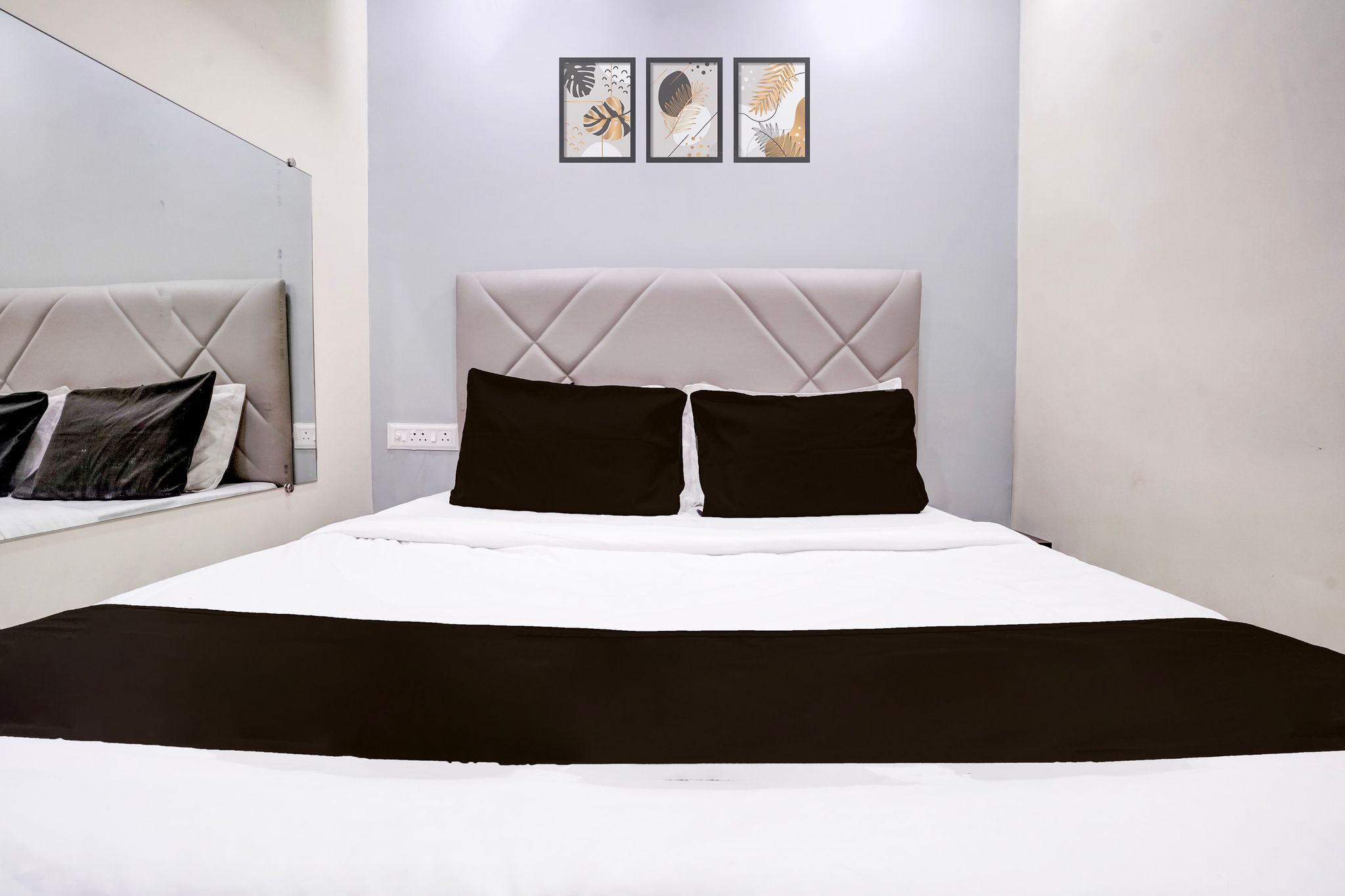 Hotel O Class Inn