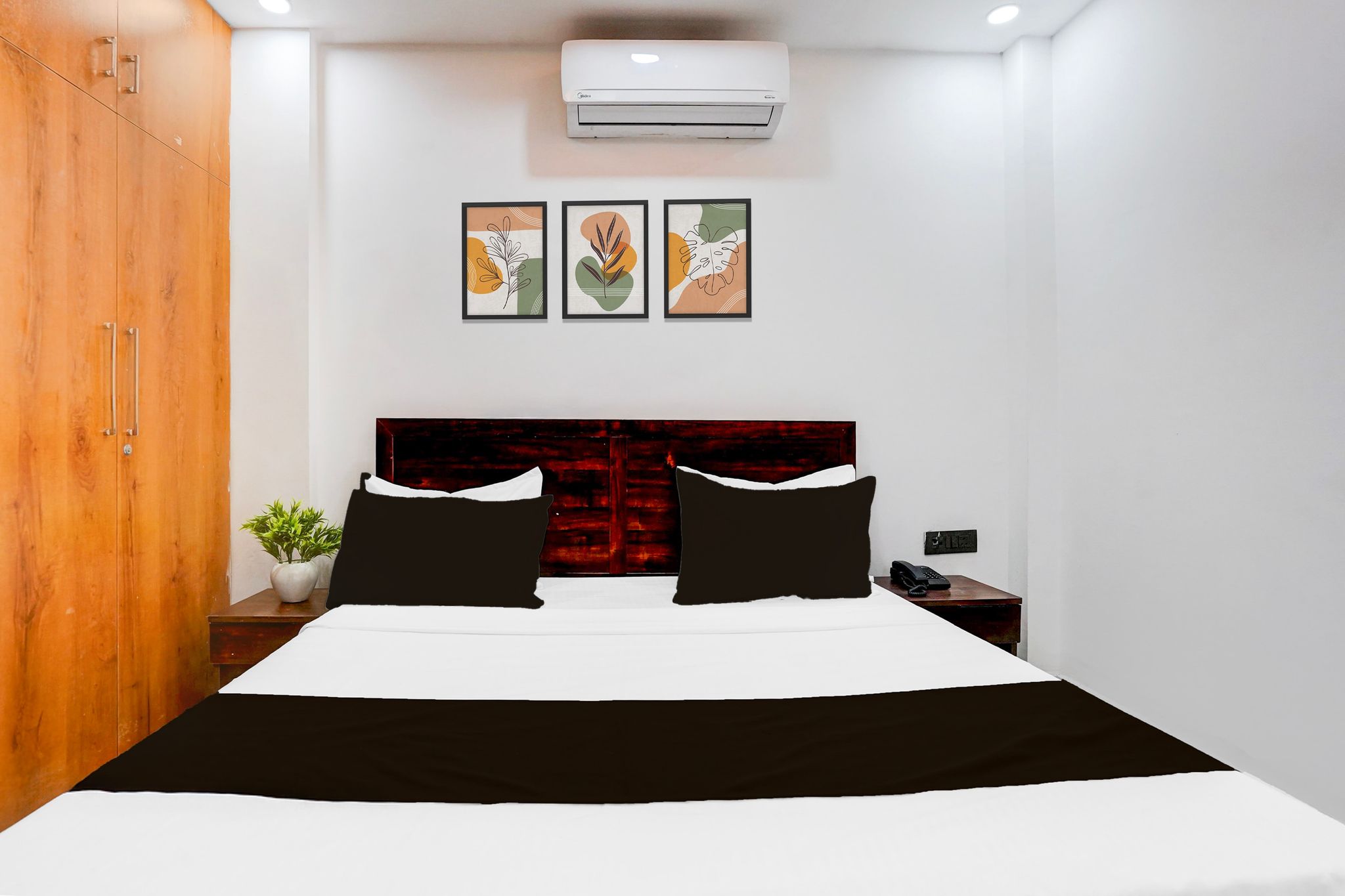 Super Townhouse Sector 143B Noida Classic 8