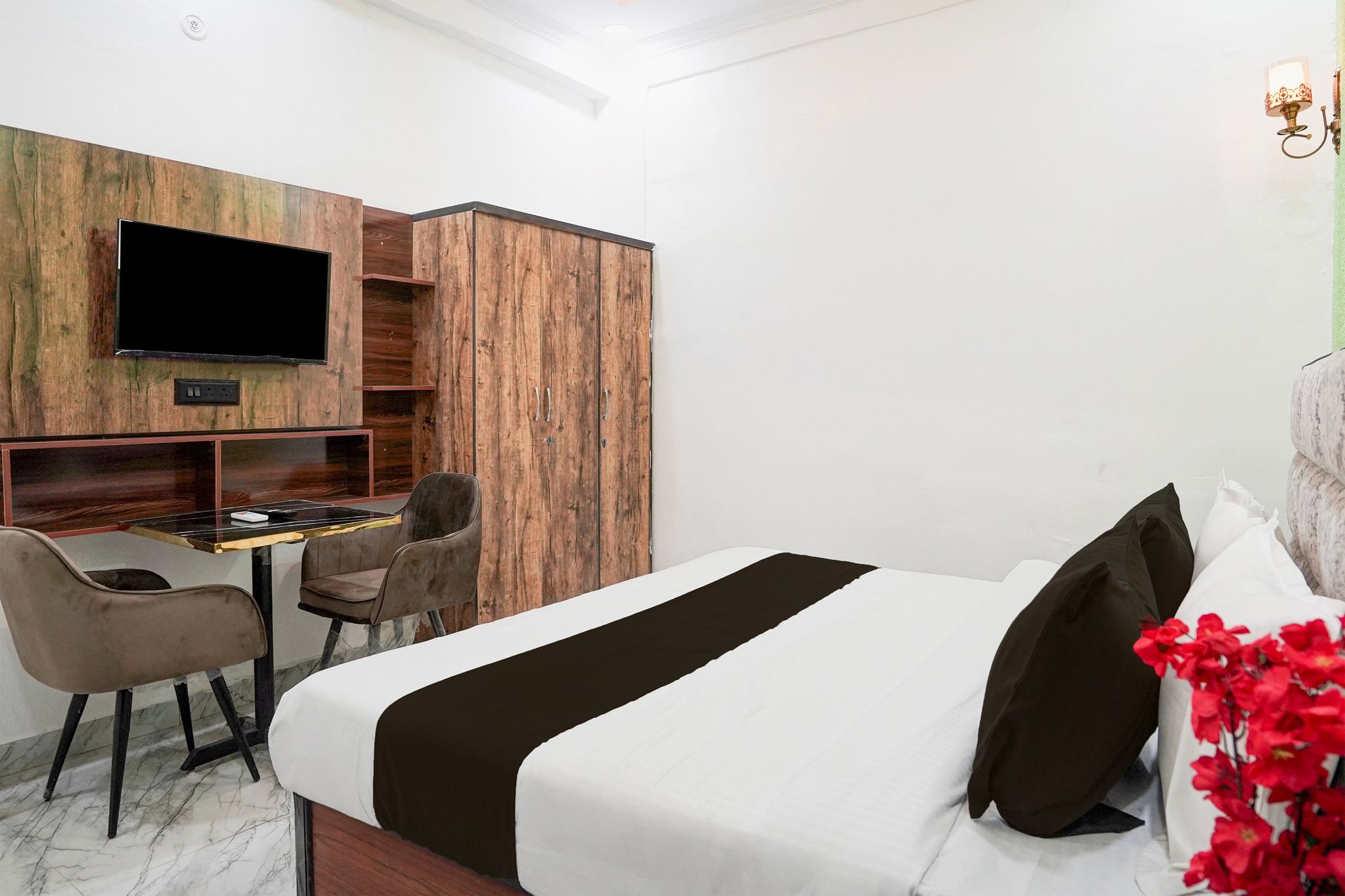 Collection O Shandilya Grand Residency Classic 11