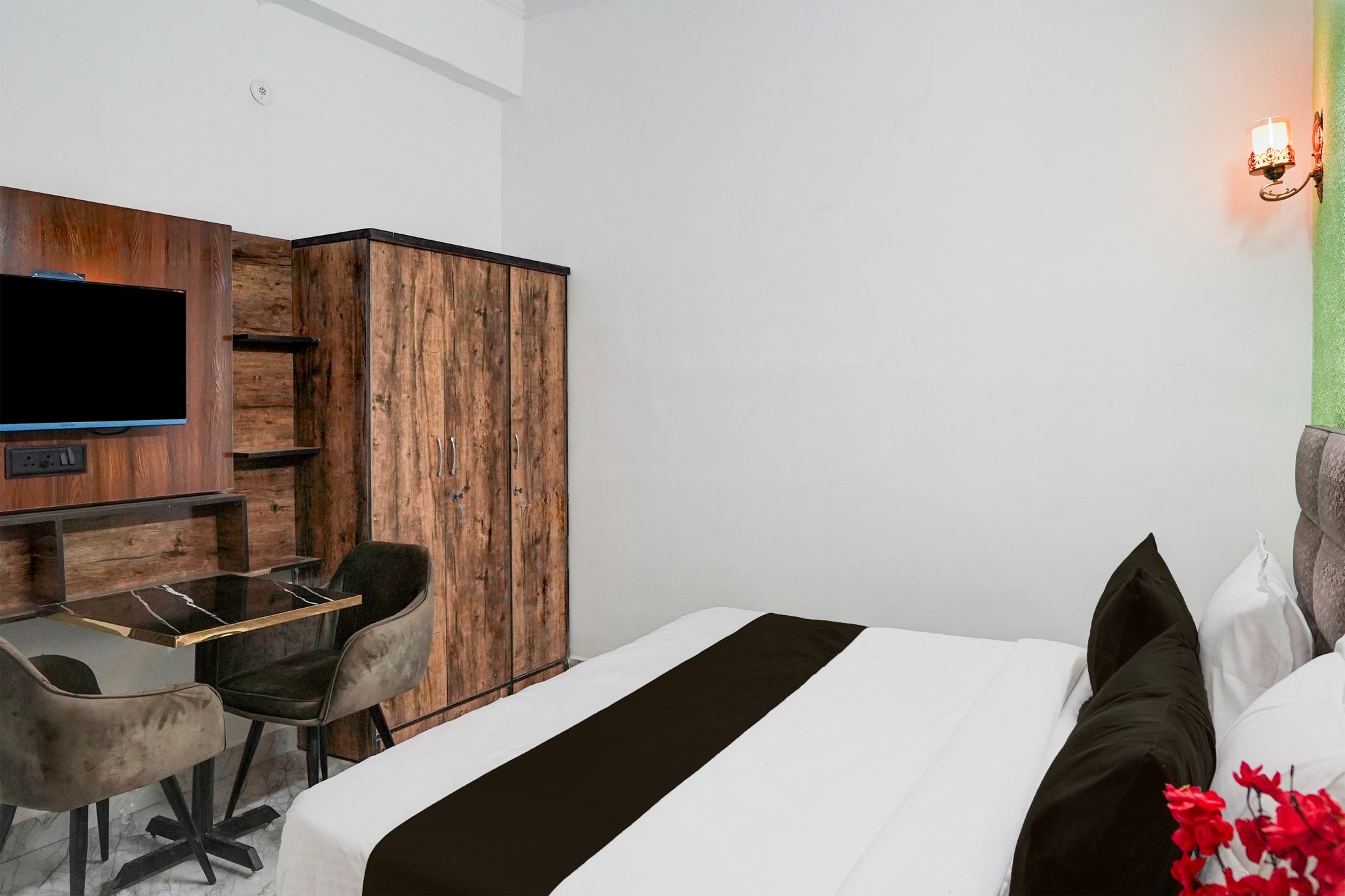 Collection O Shandilya Grand Residency Classic 16