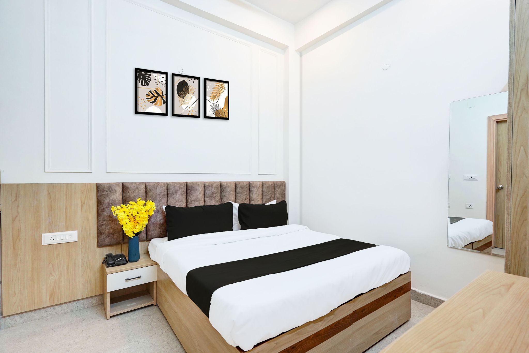 Super Collection O Surajpur Chowk Greater Noida Classic