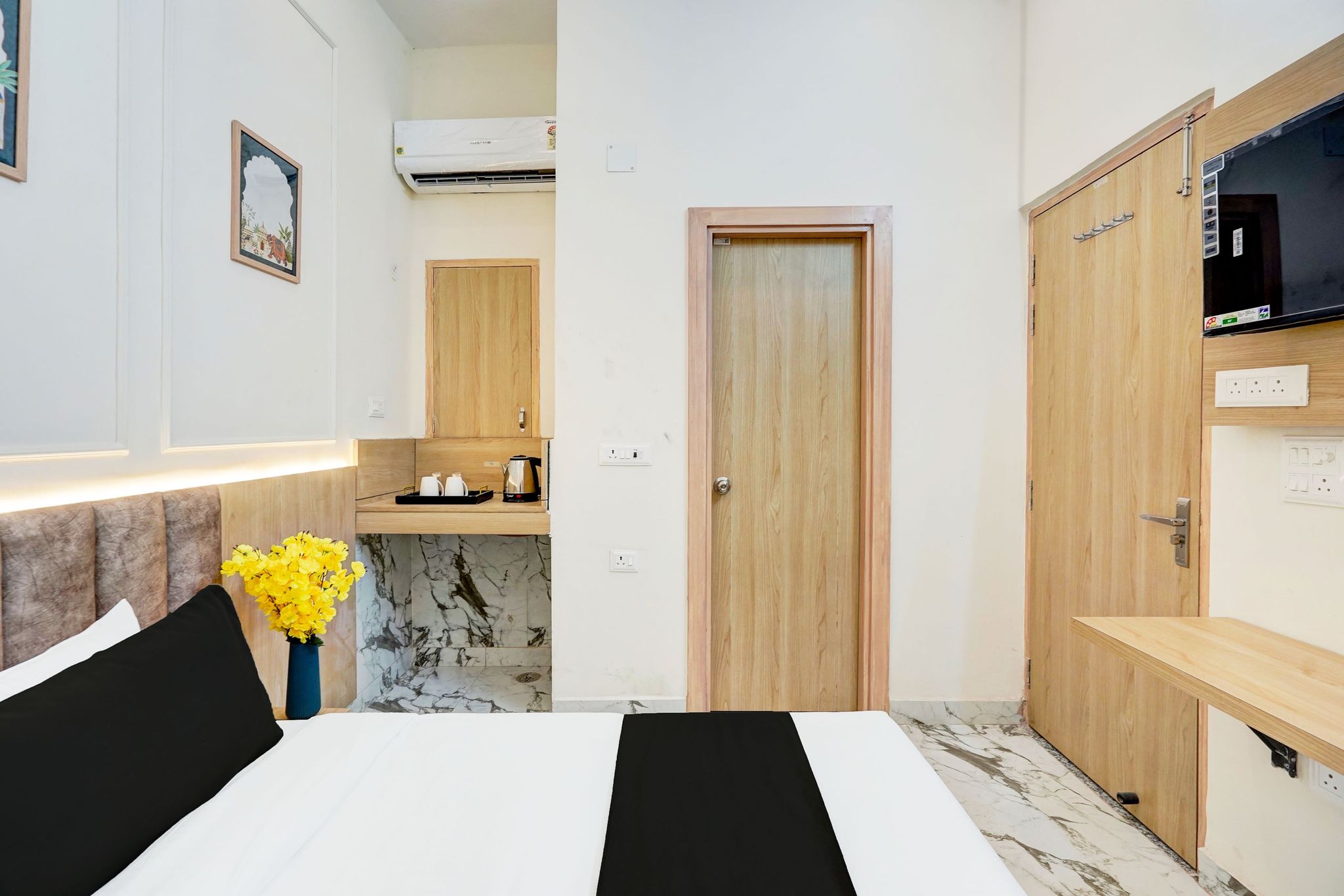 Super Collection O Surajpur Chowk Greater Noida Classic 16