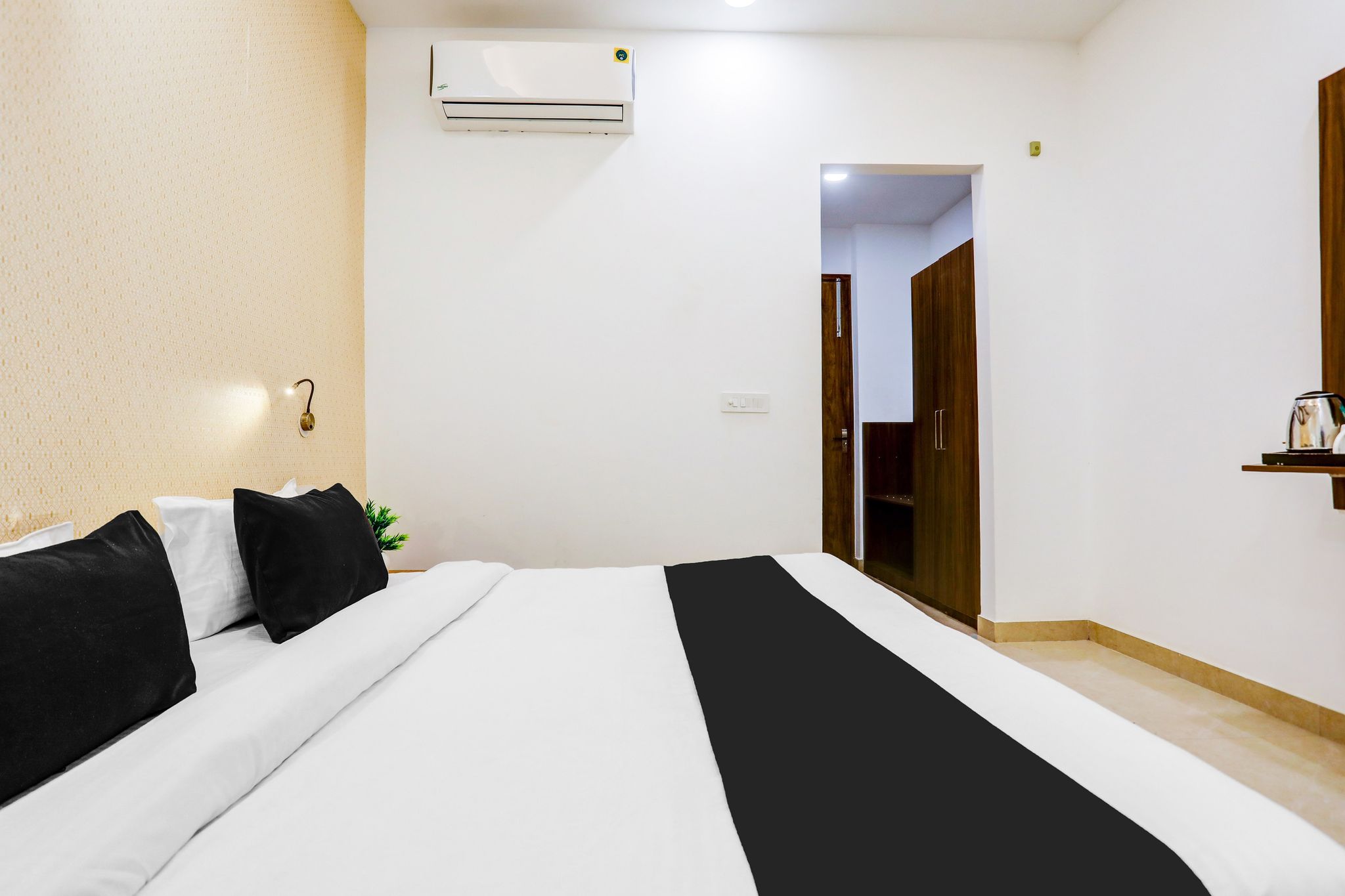 Hotel O The Grand Blue Hotel Classic 8