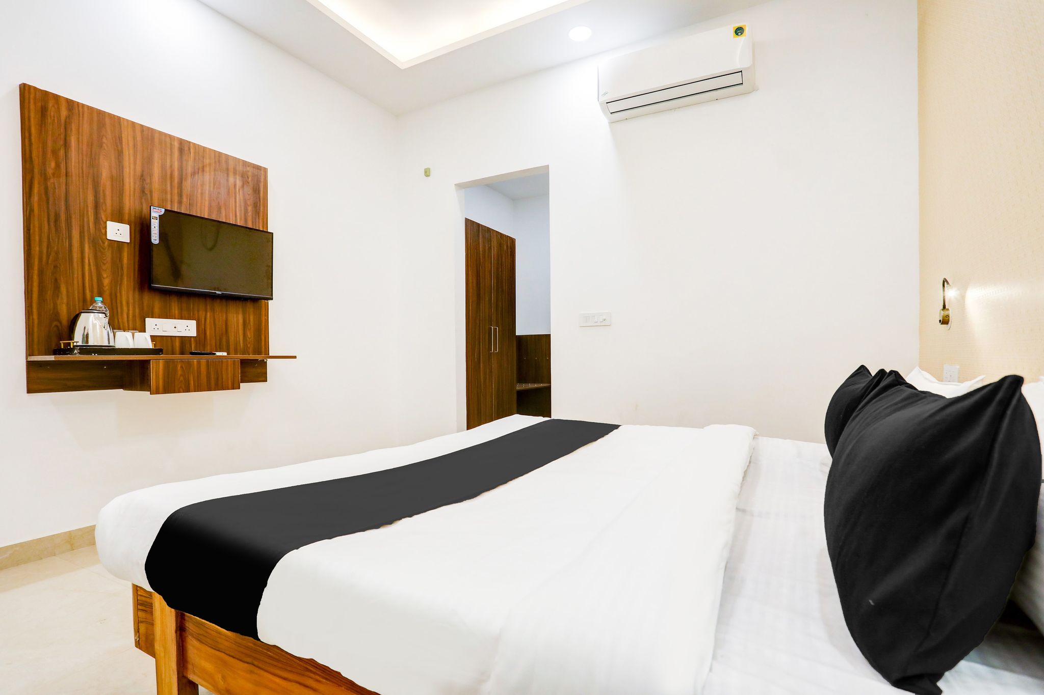 Hotel O The Grand Blue Hotel Classic 5