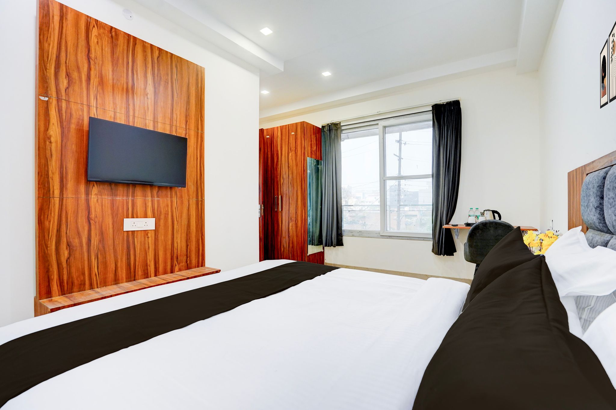 Super Townhouse Sector 93 Noida Expressway Classic