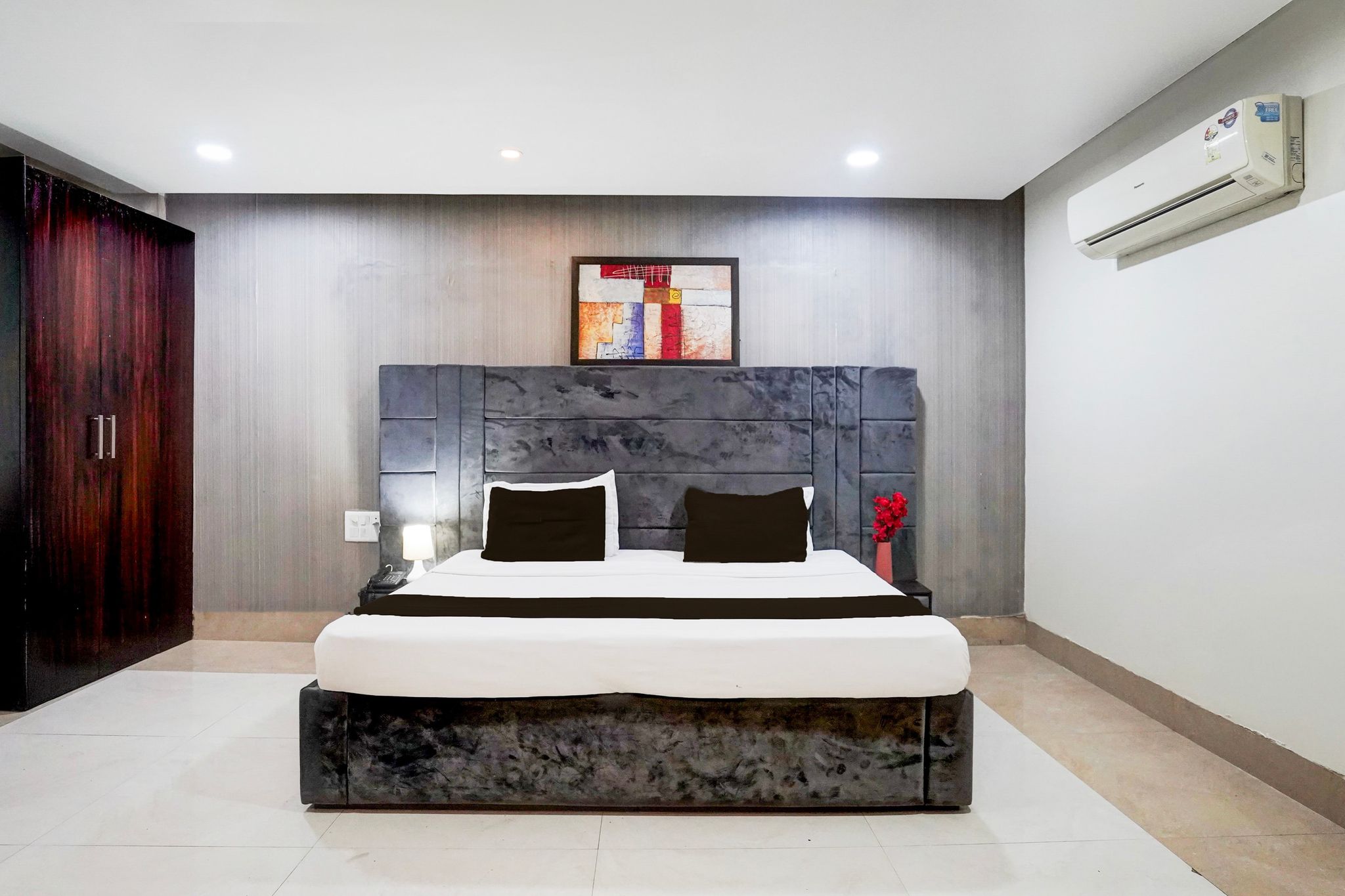 Super Town house Tuessday Suites Near Mr Bhatura Bala Sector 122 Classic 7