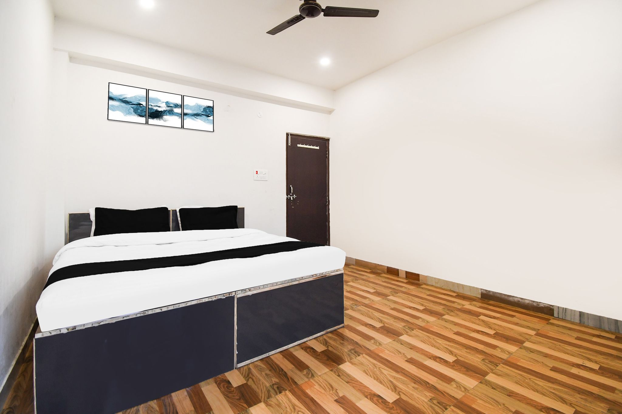 Hotel O by OYO SHIVA RESIDENCY INN Classic 3