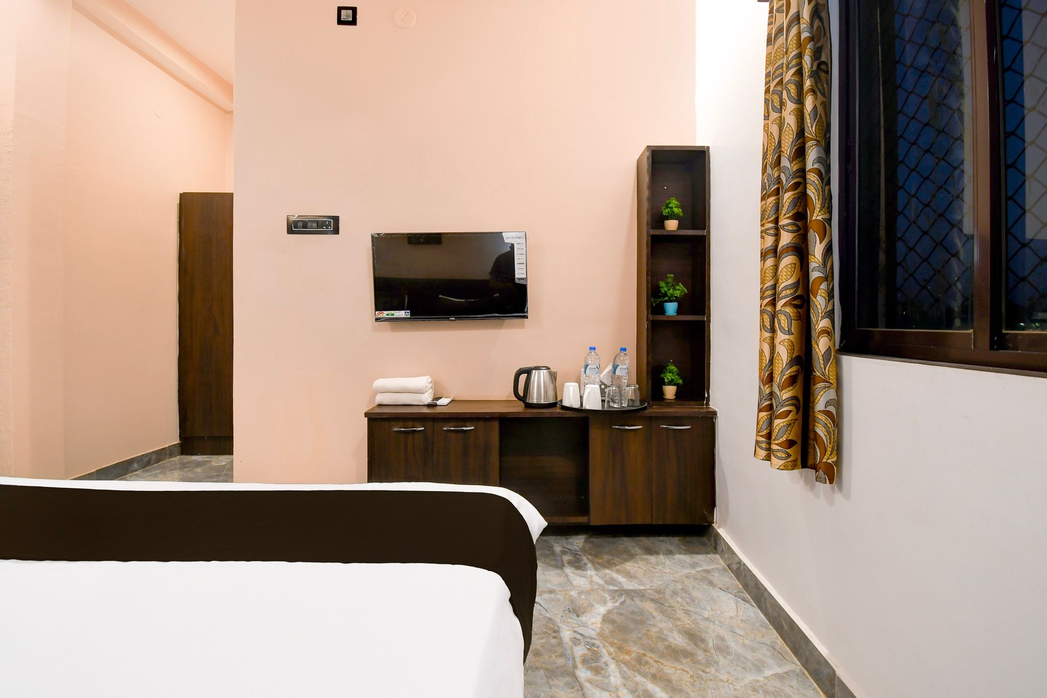 Hotel O M H Club And Resorts Classic 4