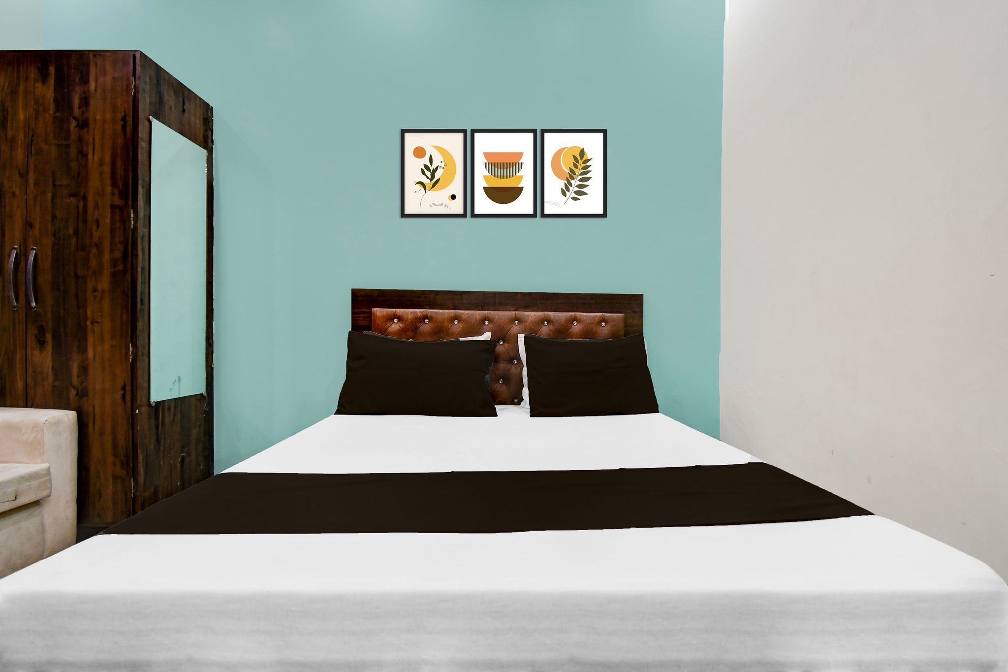 Hotel O Amhat Sultanpur City Classic 11