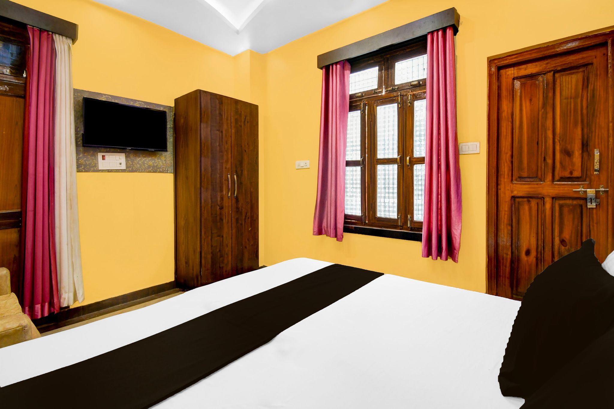 Hotel O Amhat Sultanpur City Classic 15