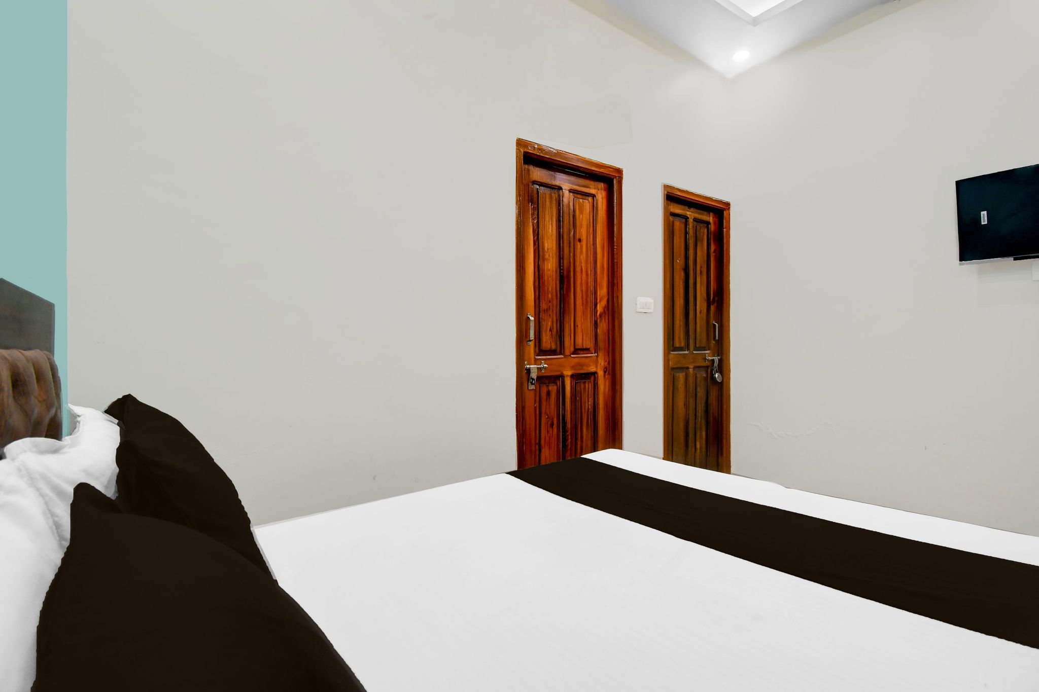 Hotel O Amhat Sultanpur City Classic 5