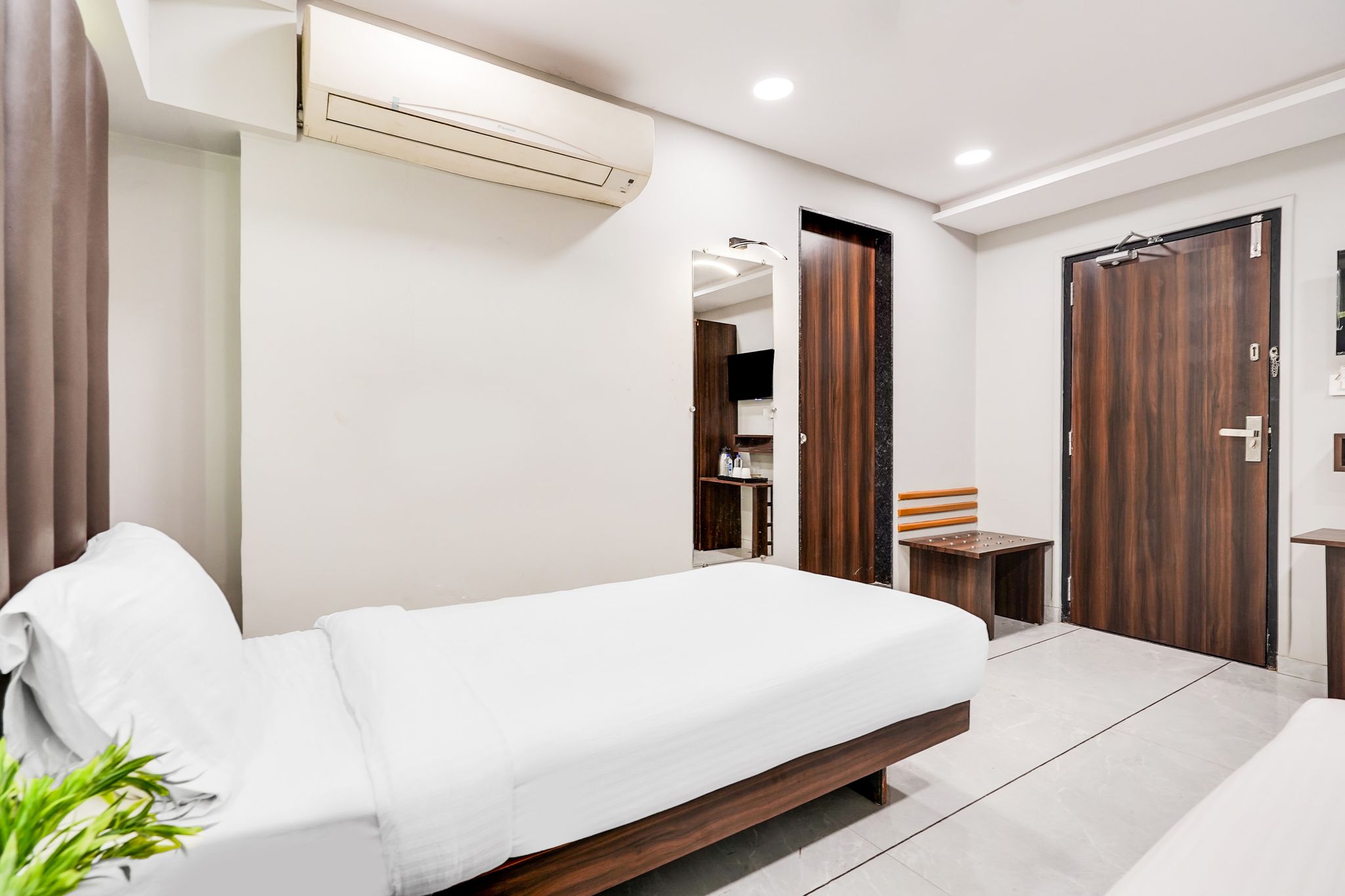 Palette Country Club Surat Classic 5