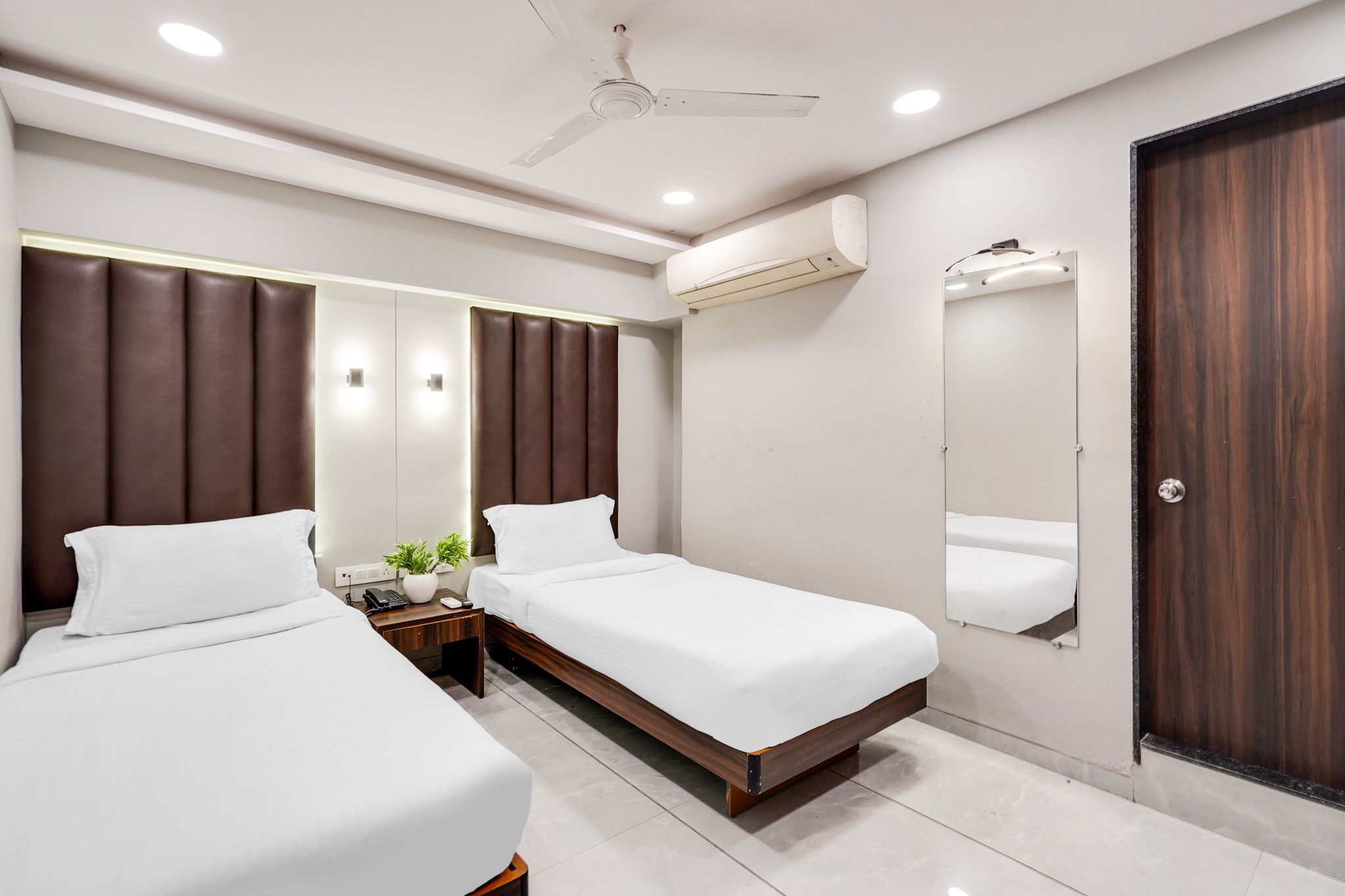 Palette Country Club Surat Classic 3