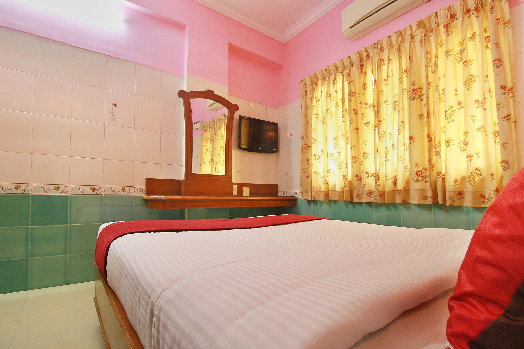 Hotel O by OYO IBRAS Residency Trichy Classic 13