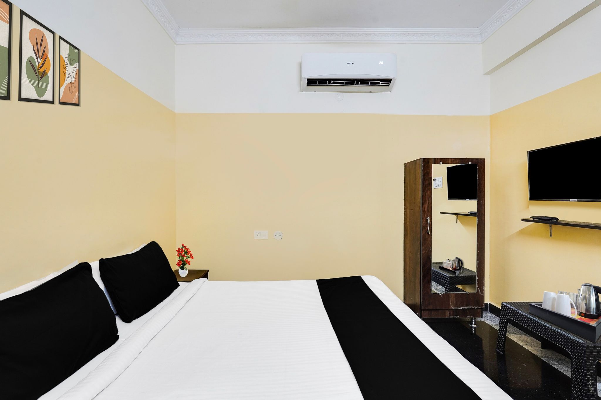 Super Hotel O Karakambadi Road Near Leela Mahal Circle Classic 8