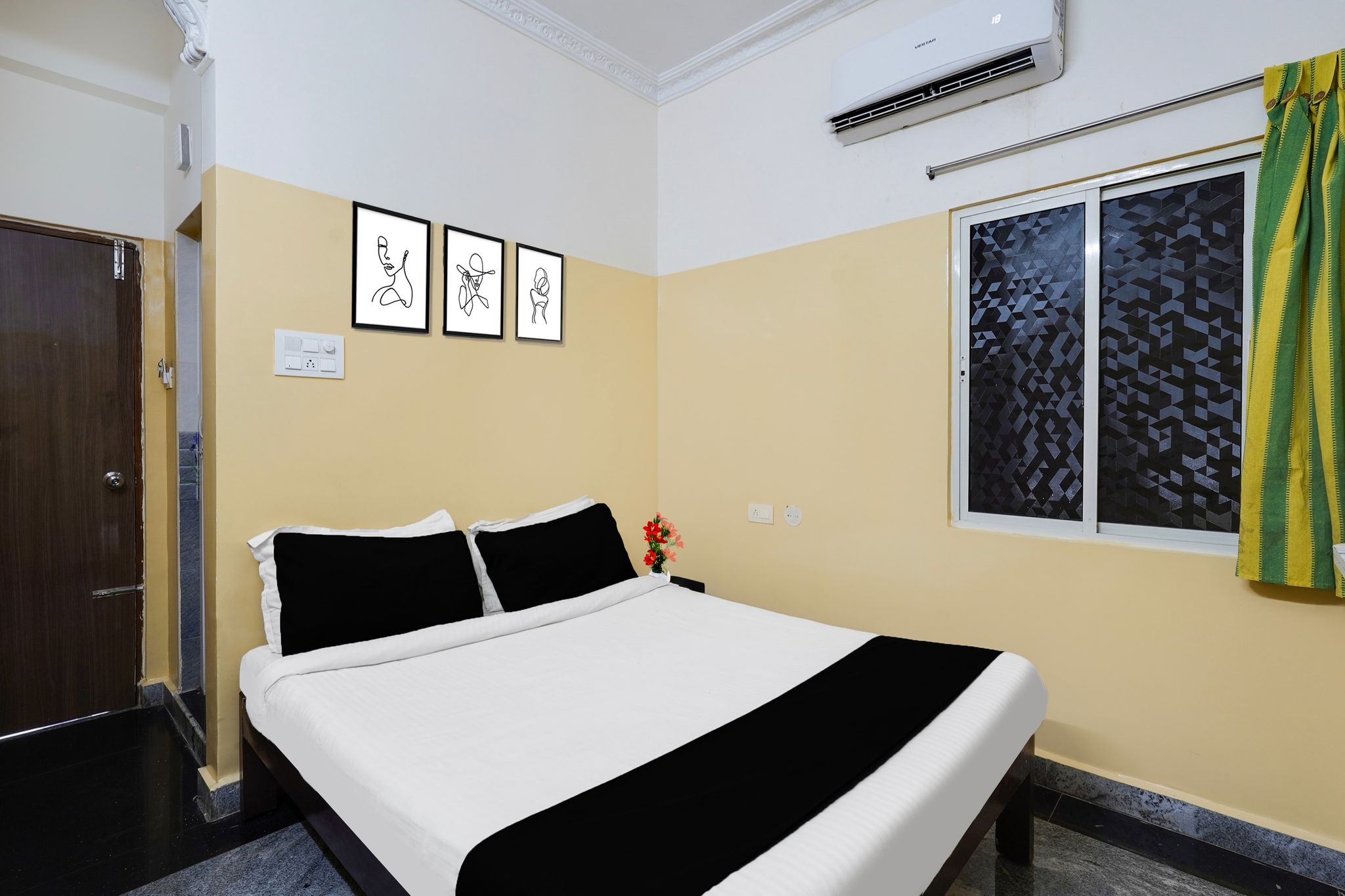 Super Hotel O Karakambadi Road Near Leela Mahal Circle Classic 5