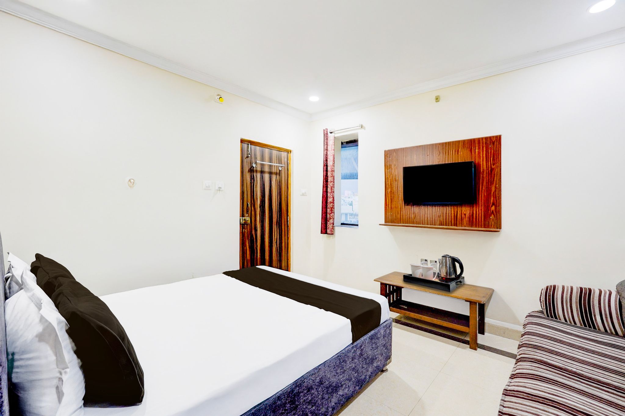 Super Hotel O Airport Road Near Leela Mahal Classic 3
