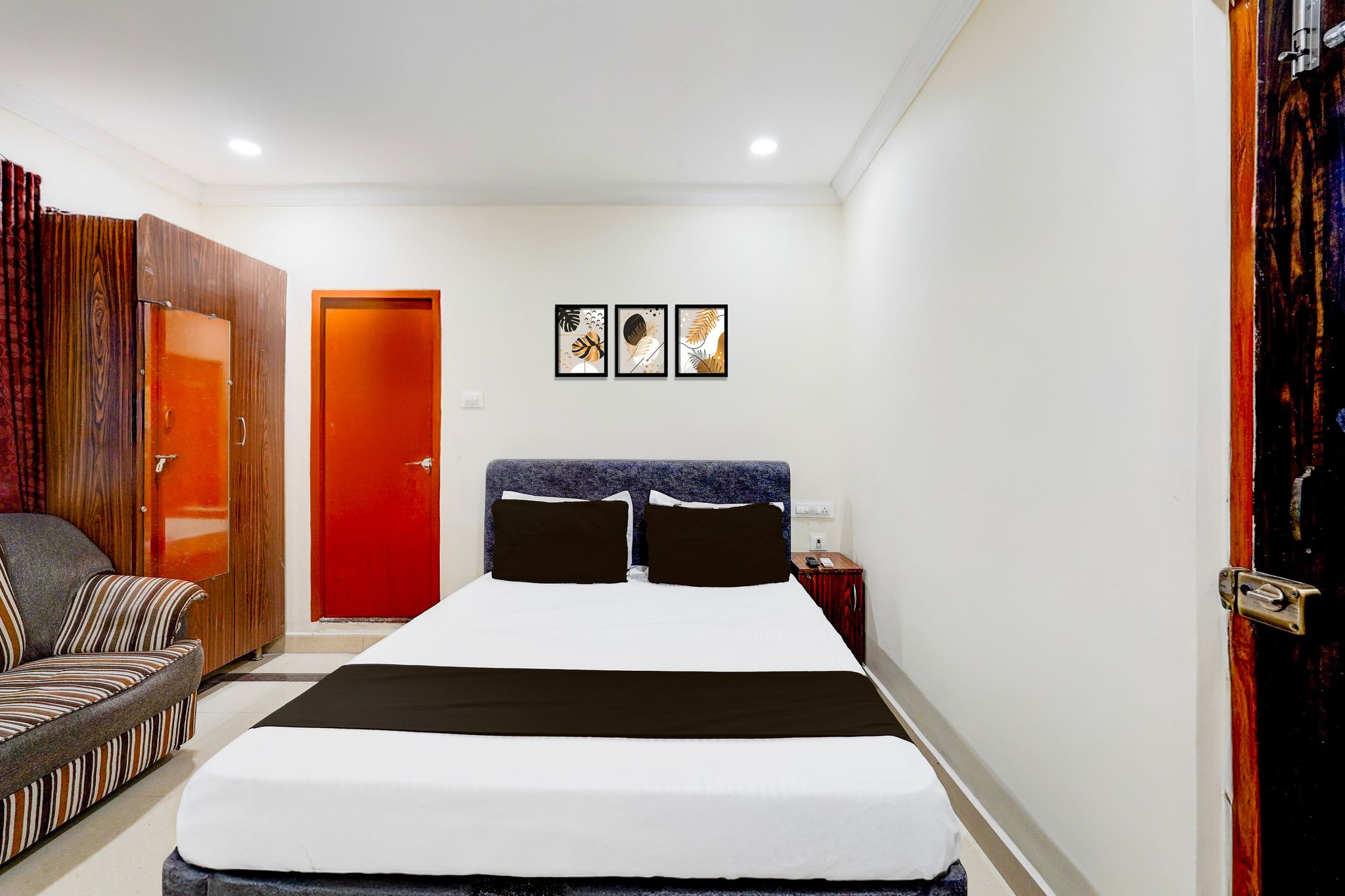 Super Hotel O Airport Road Near Leela Mahal Classic 4
