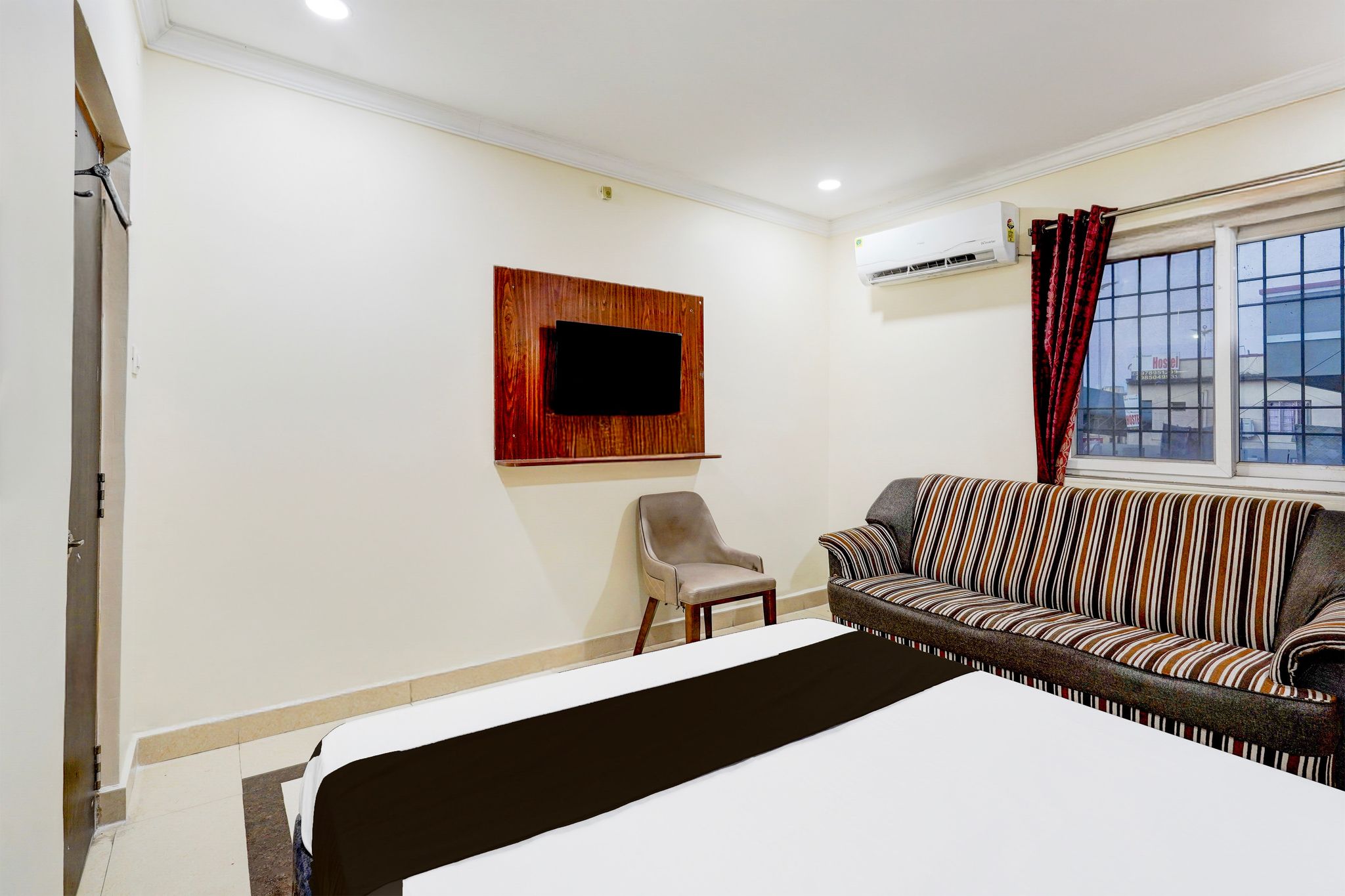 Super Hotel O Airport Road Near Leela Mahal Classic 10