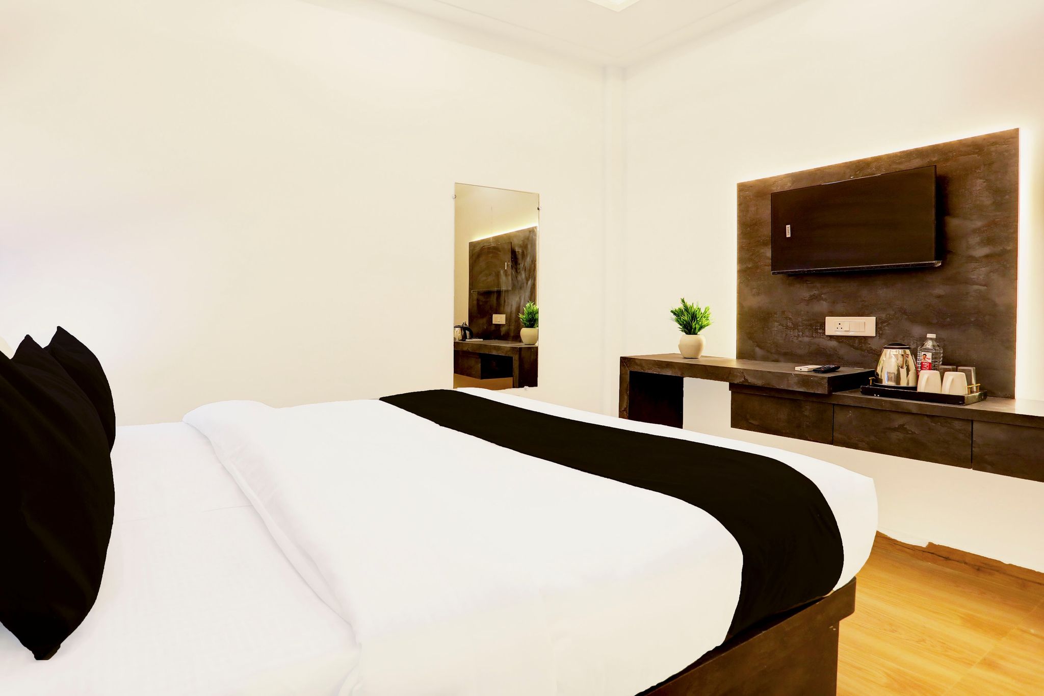 Super Townhouse Balua Road Pahadiya Classic 5