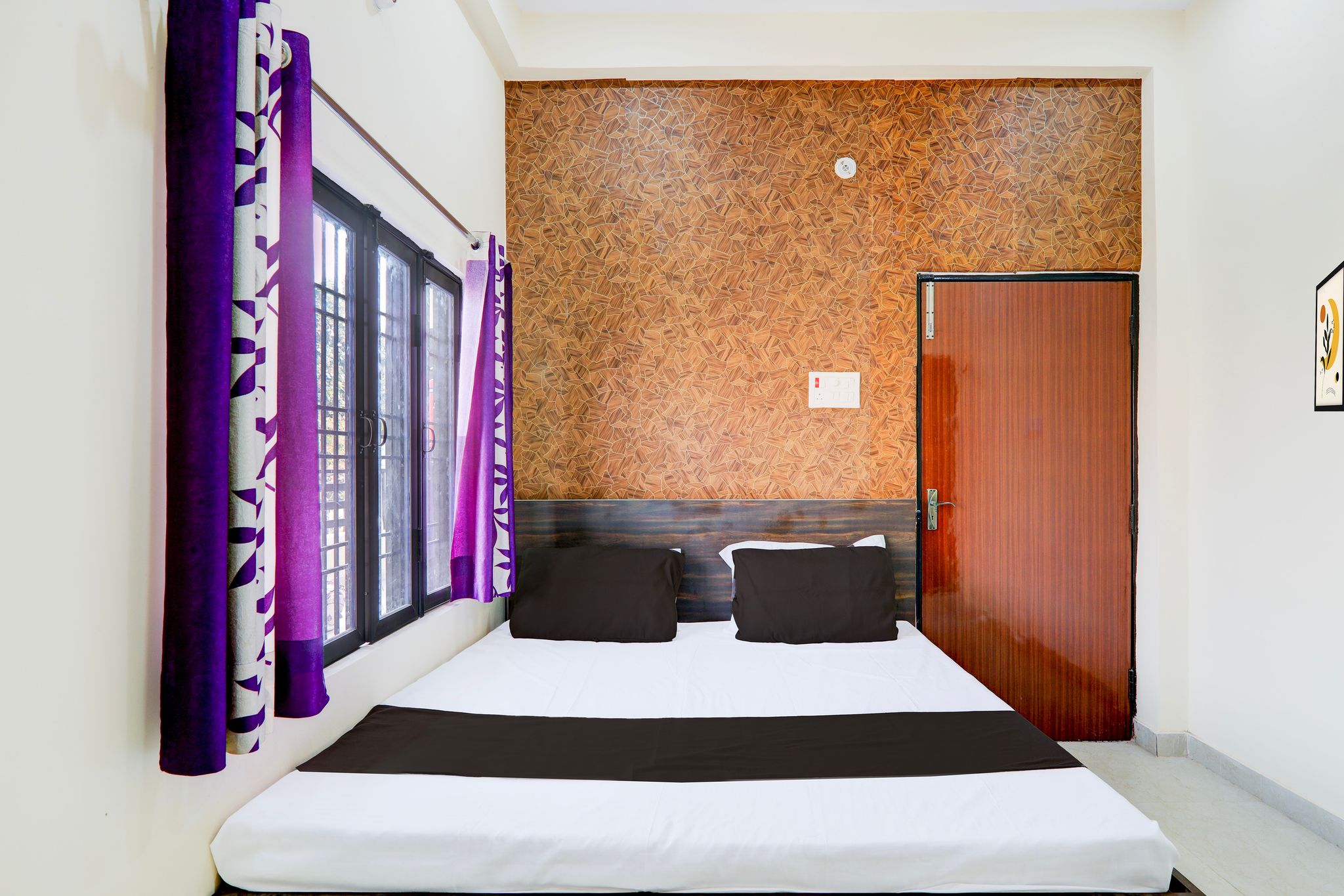 Super Hotel O Sudhirpur near Phonix Hospital Classic 8