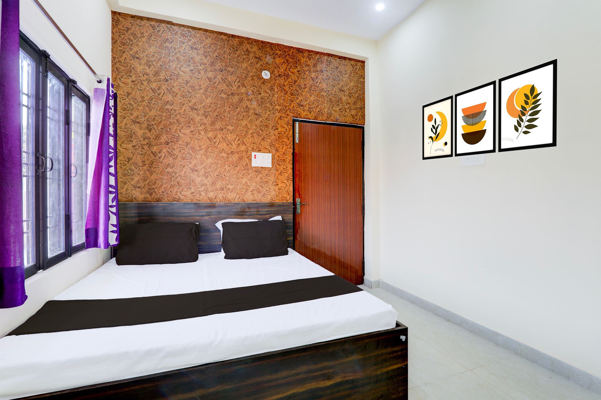 Super Hotel O Sudhirpur near Phonix Hospital Classic 9