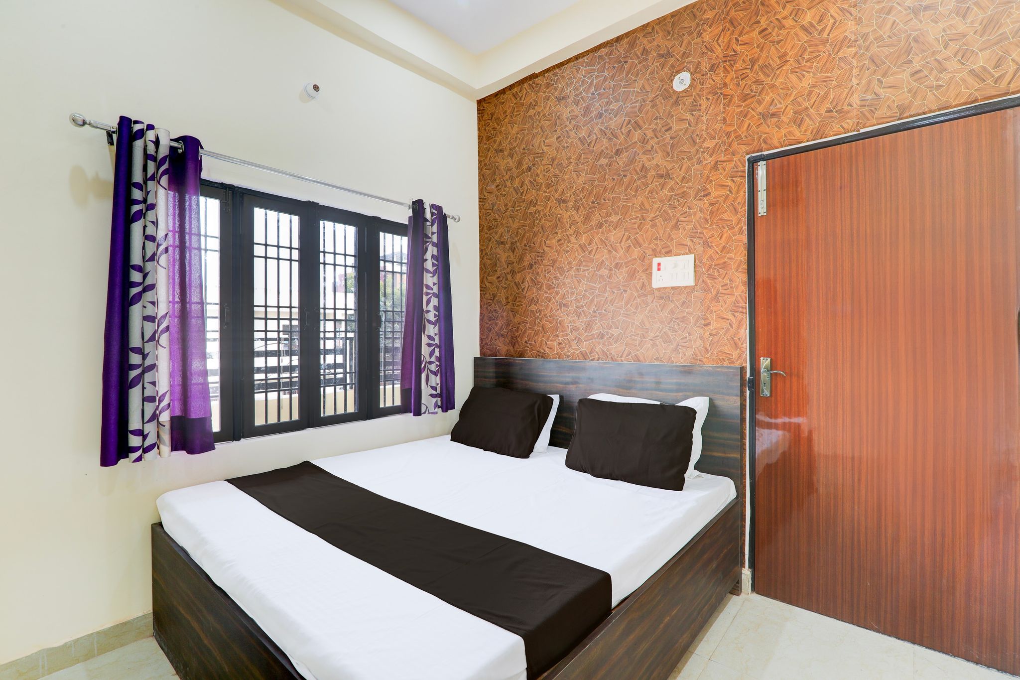 Super Hotel O Sudhirpur near Phonix Hospital Classic 2
