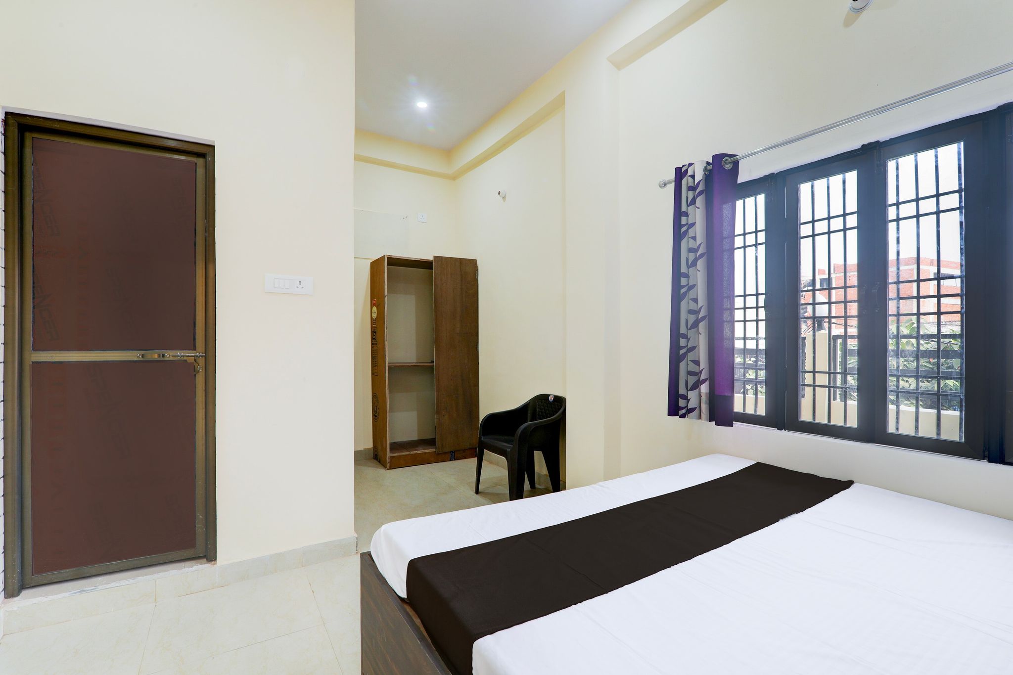 Super Hotel O Sudhirpur near Phonix Hospital Classic 7