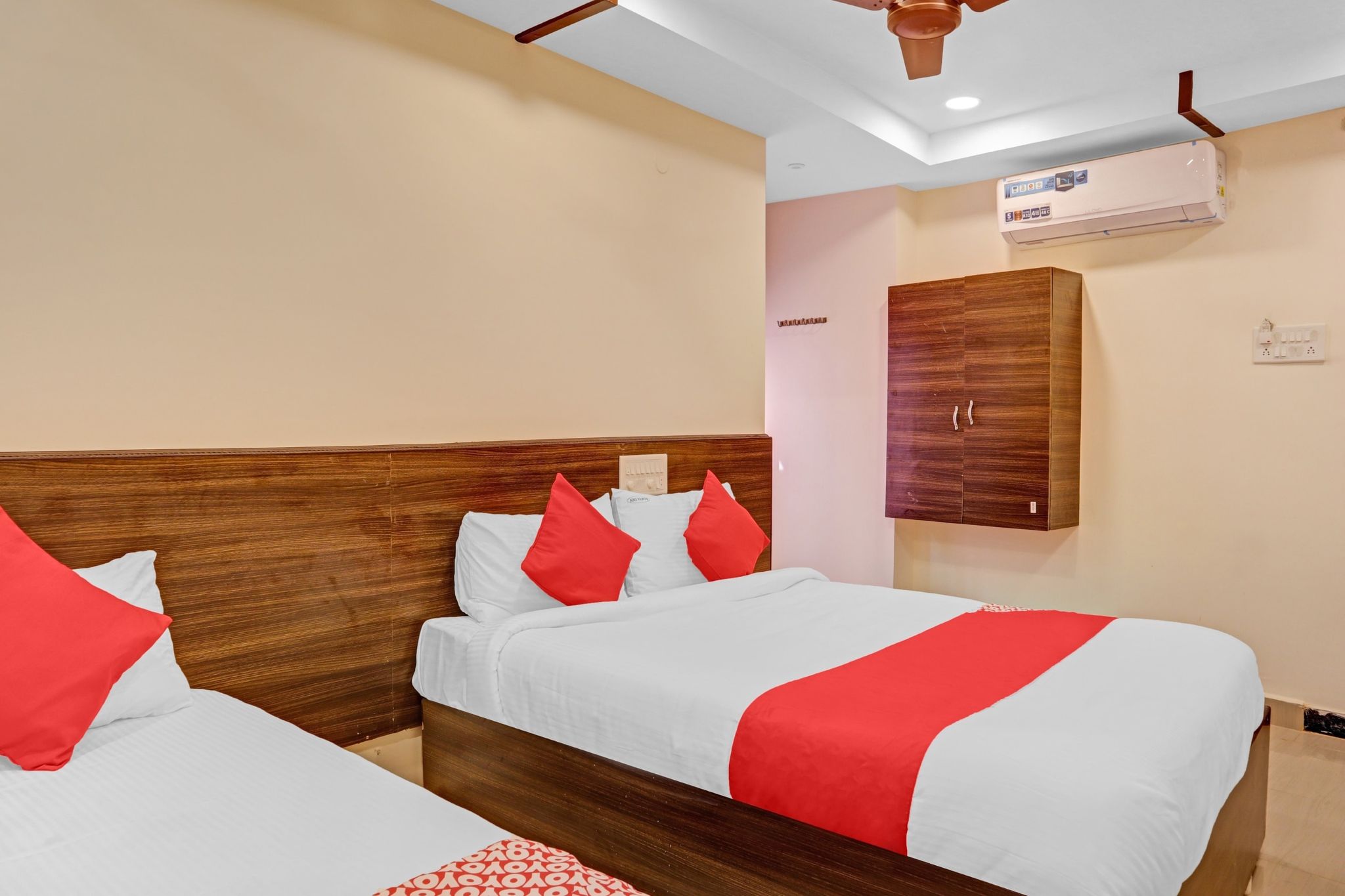 Hotel O by OYO Ramya Inn Classic 4