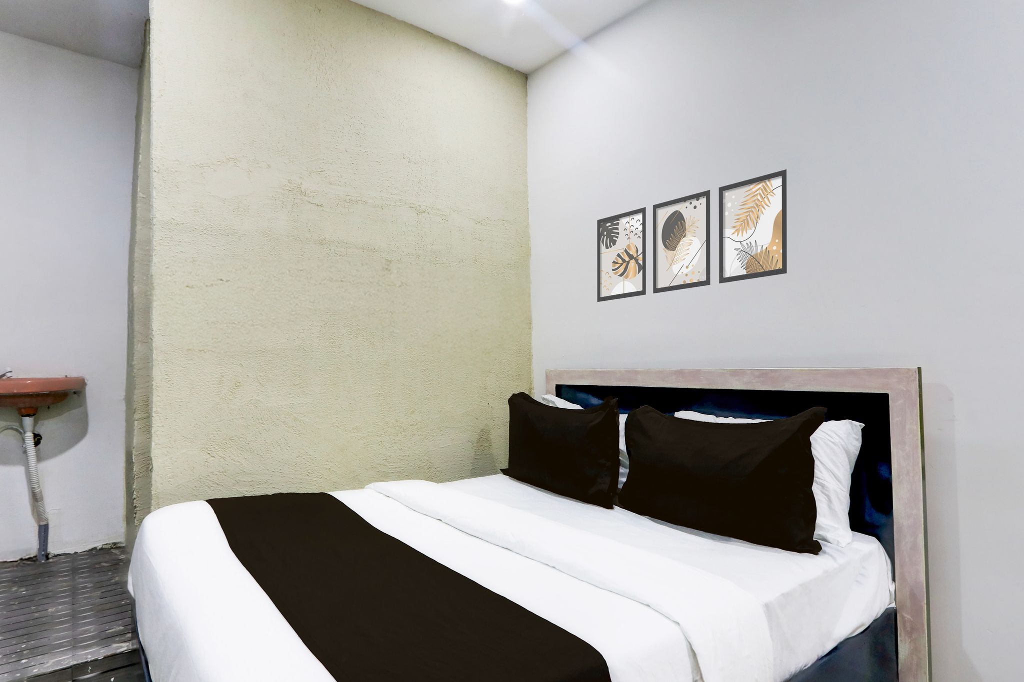 Hotel O Tara Grand luxury Rooms Classic 4