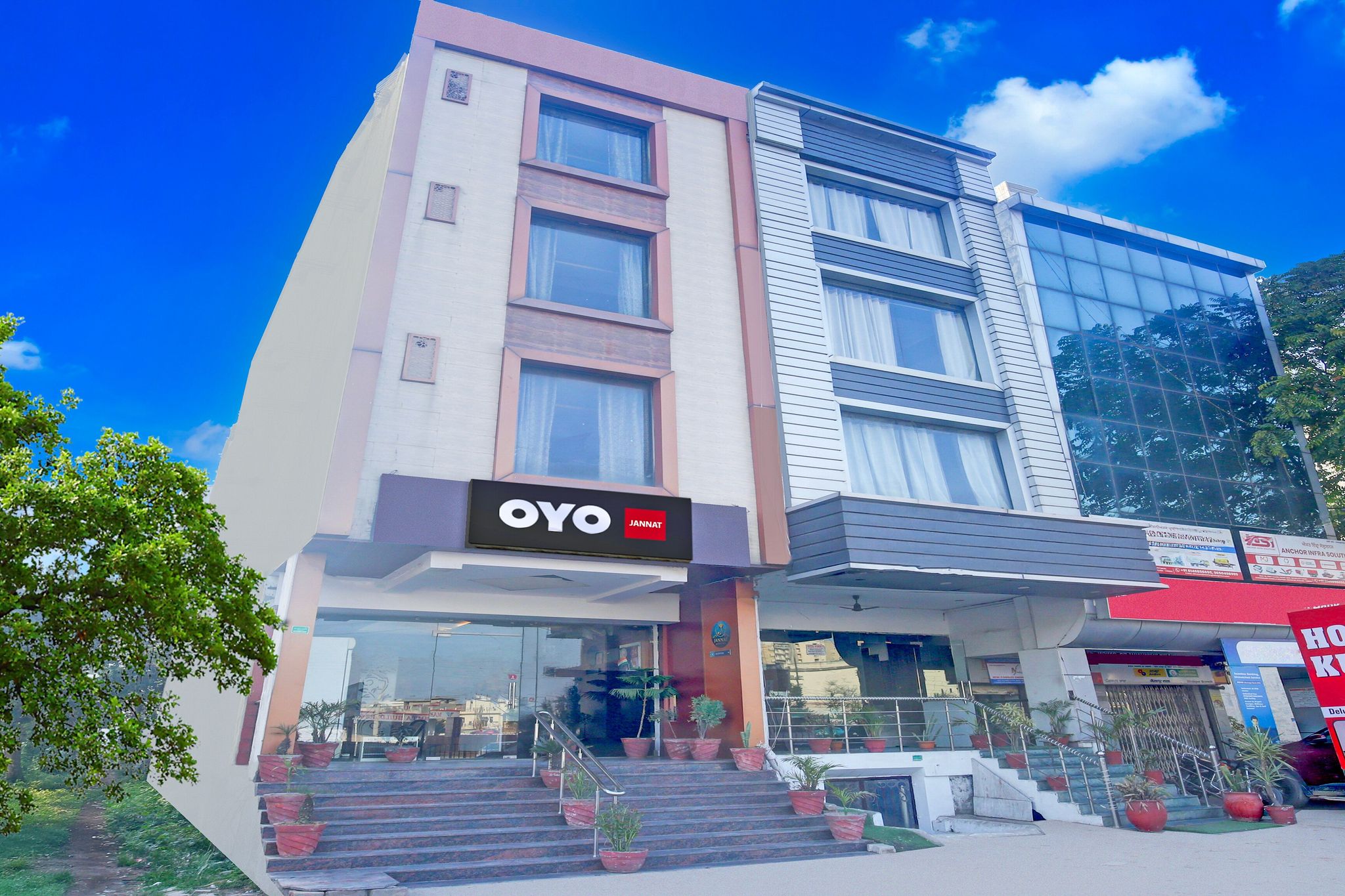Hotel O Jannat
