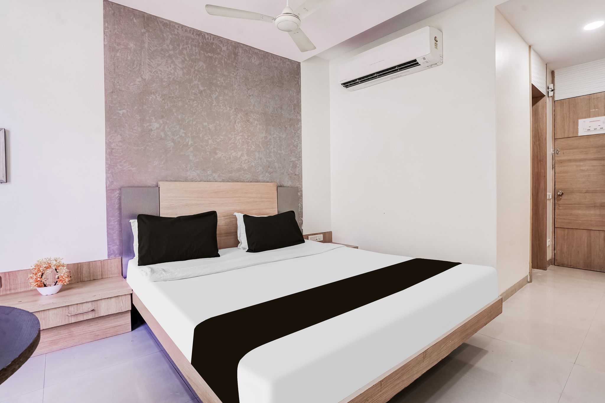 Townhouse Kranti Square Aurangabad Classic 3