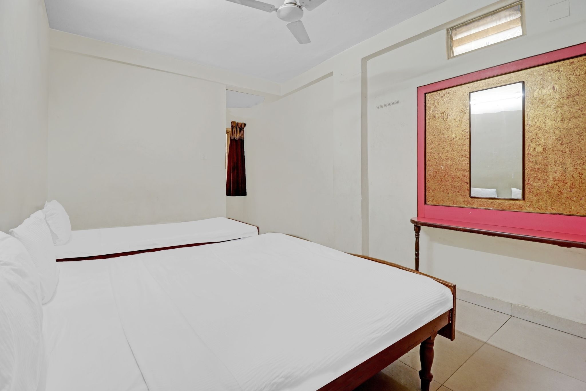 Hotel O by OYO National Deluxe Lodge Classic 28