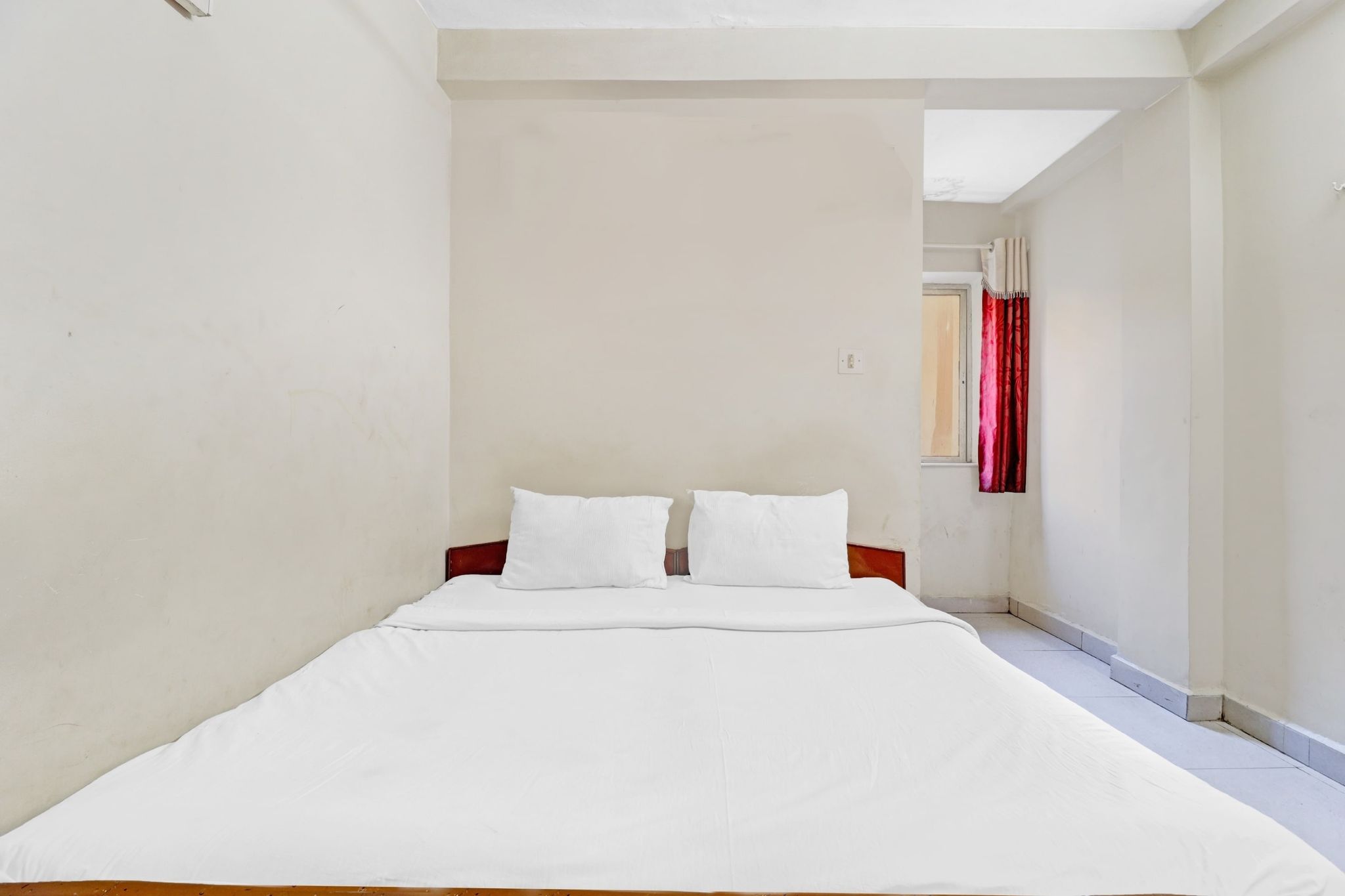 Hotel O by OYO National Deluxe Lodge Classic 2