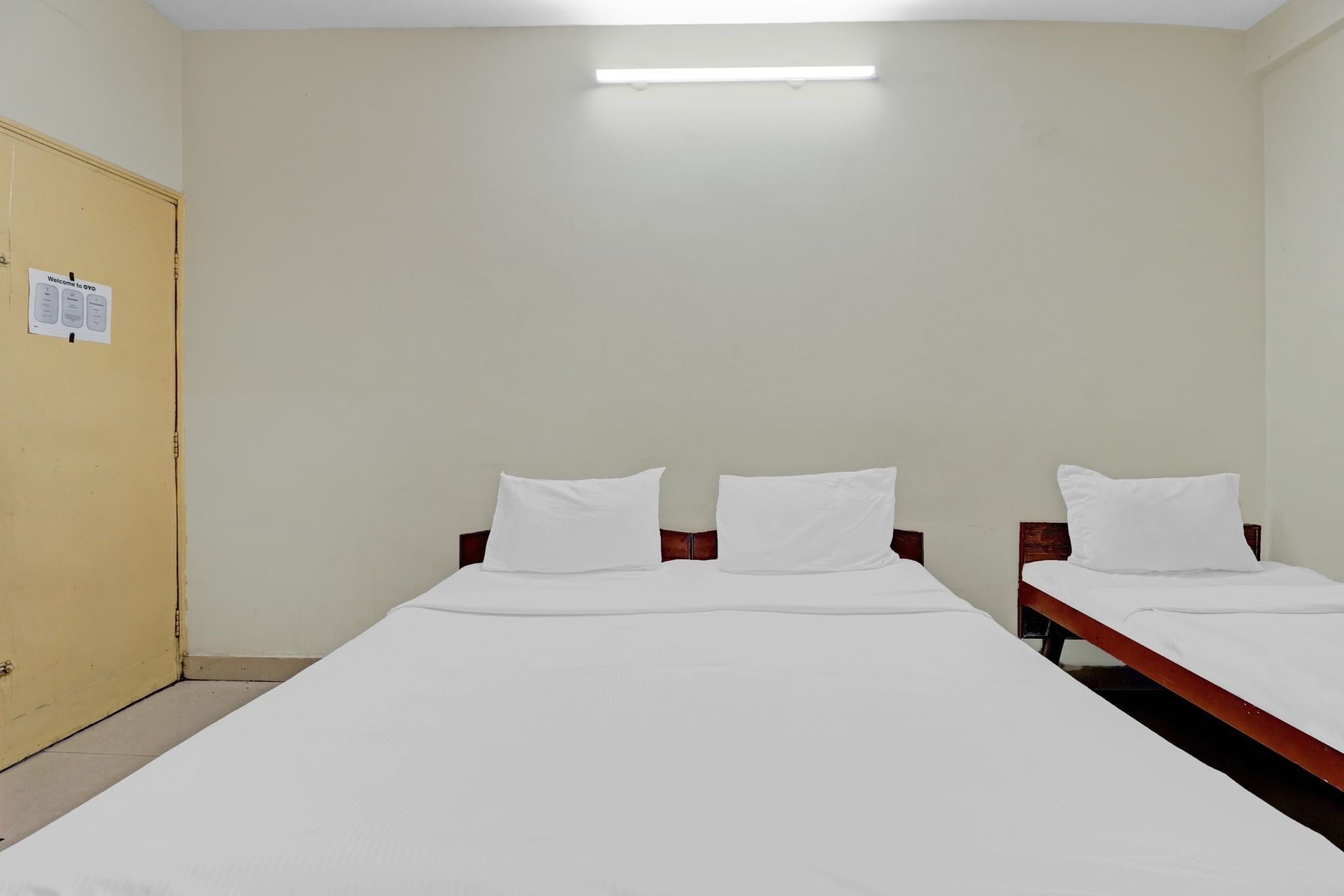 Hotel O by OYO National Deluxe Lodge Classic 3