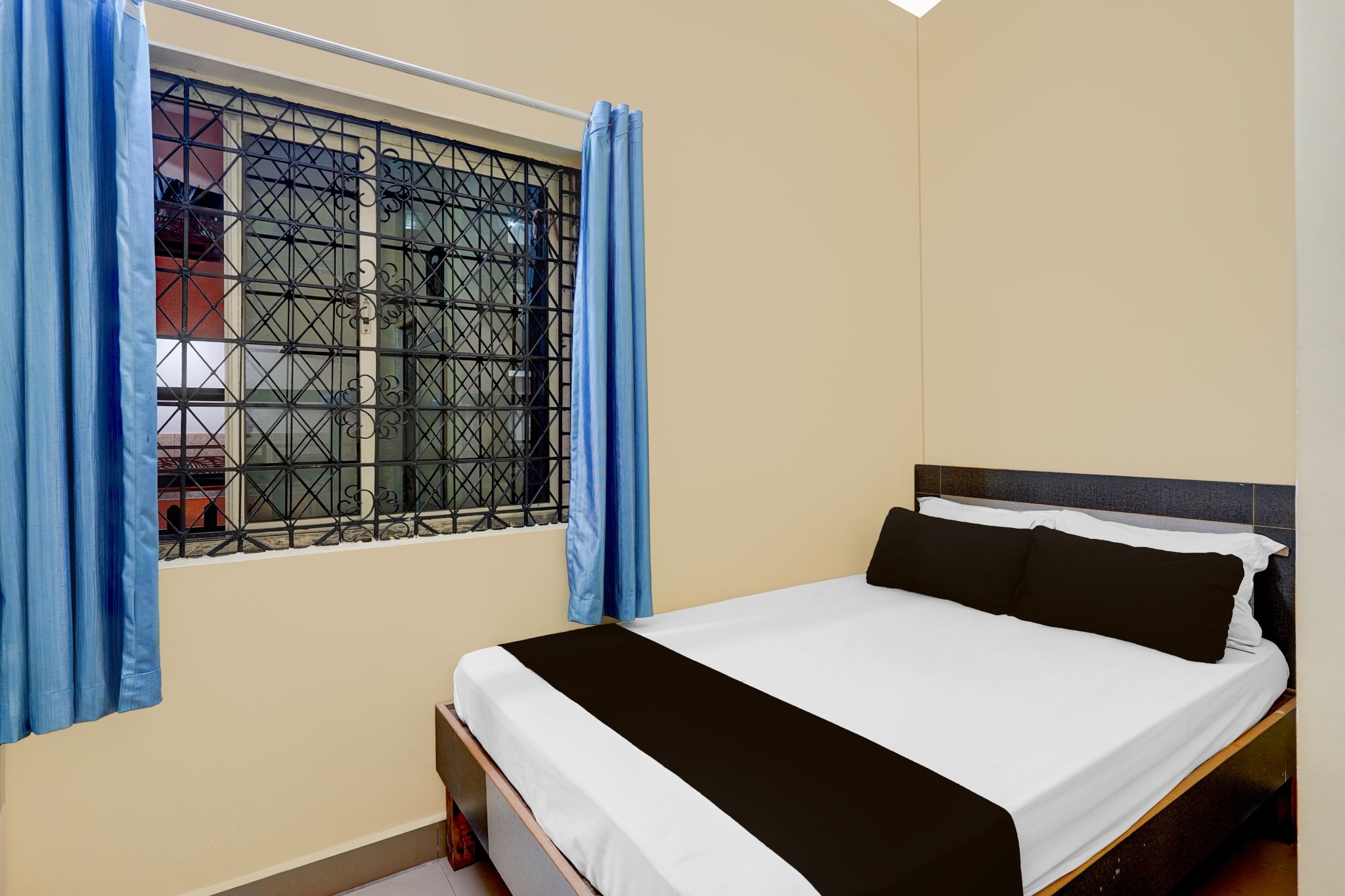 Hotel O Bluestar Classic 12