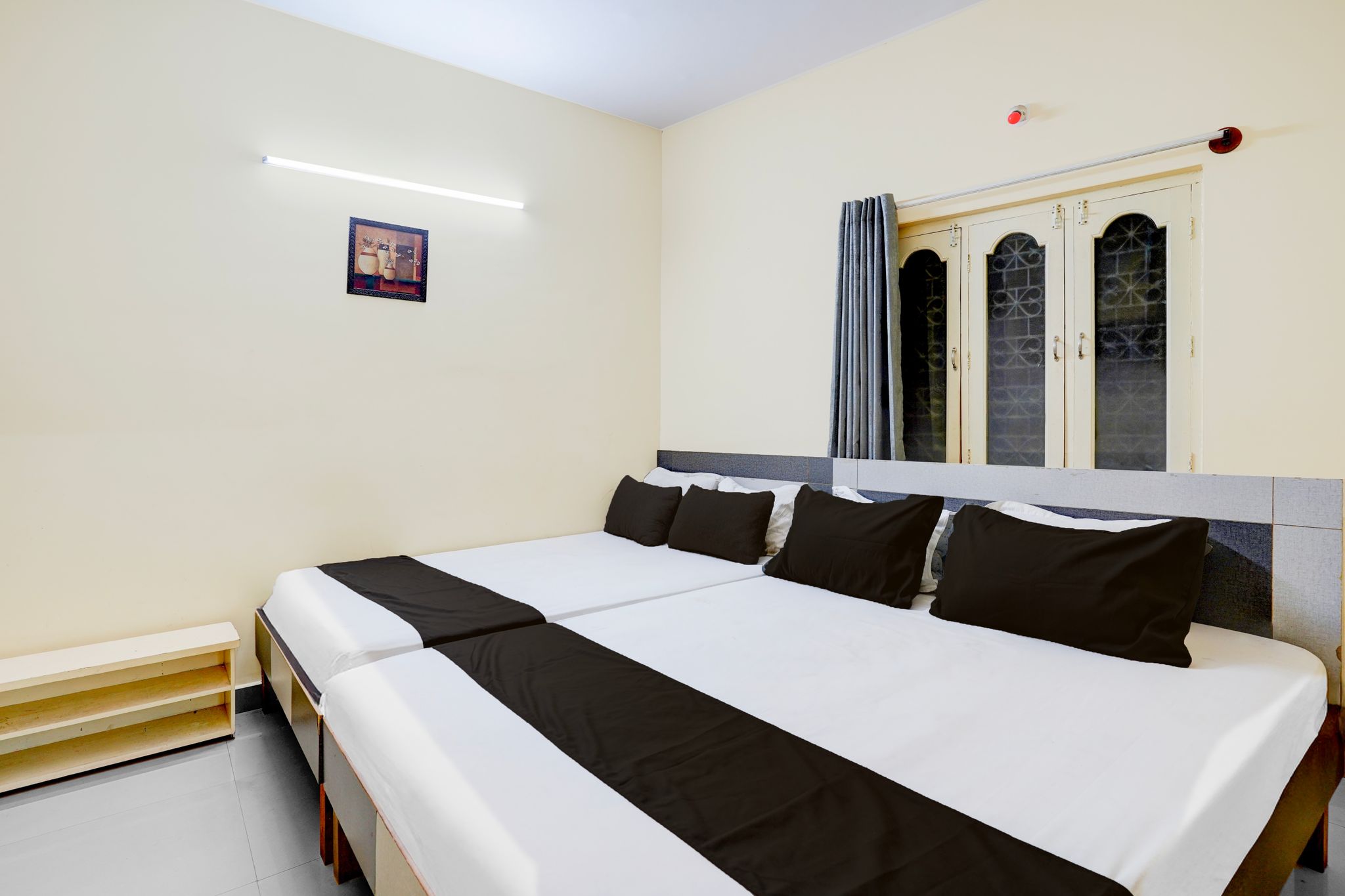 Hotel O Bluestar Classic 16