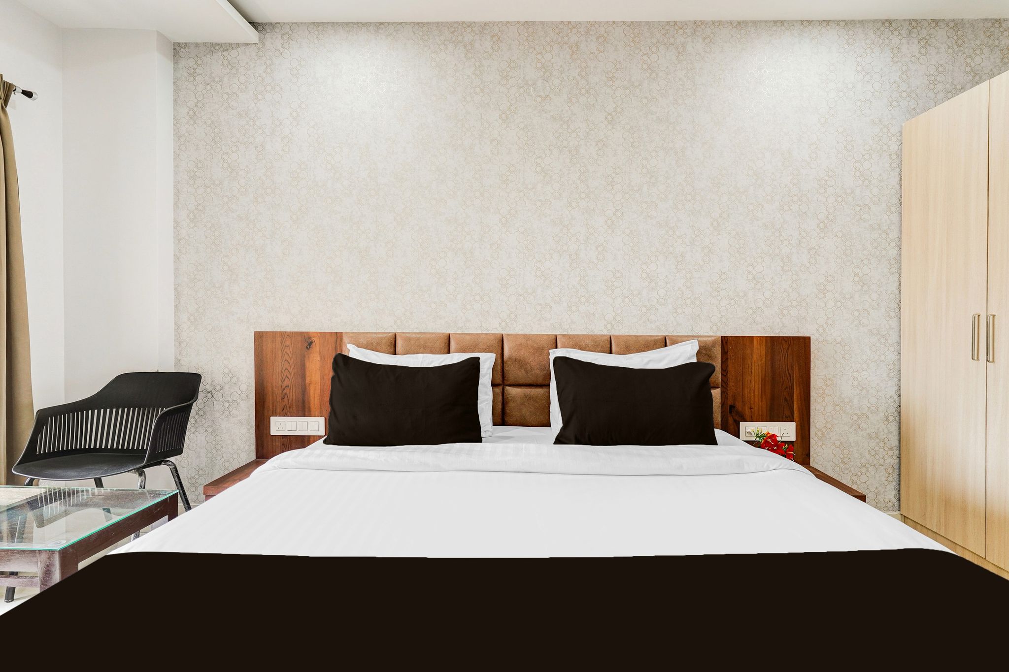 Super Townhouse Oak DLF Newtown Formerly South Square Classic 10