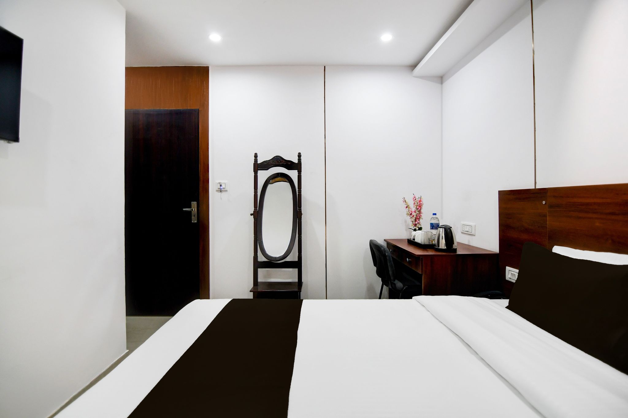 Super Collection O Chinar Park Near Airport Classic 8