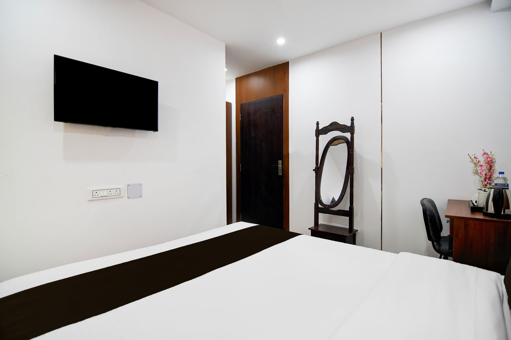 Super Collection O Chinar Park Near Airport Classic 12