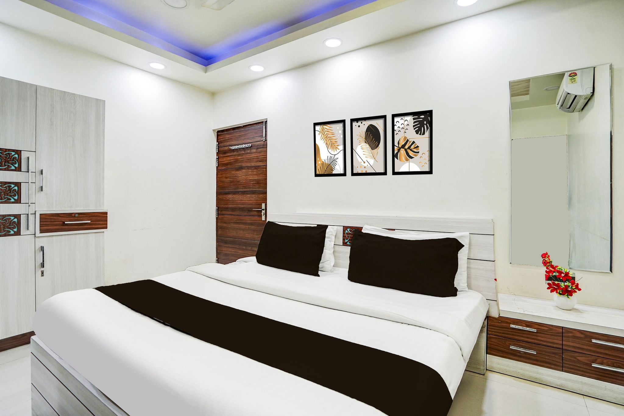 Super Collection O Lucknow Junction Formerly Arjun International Classic 14