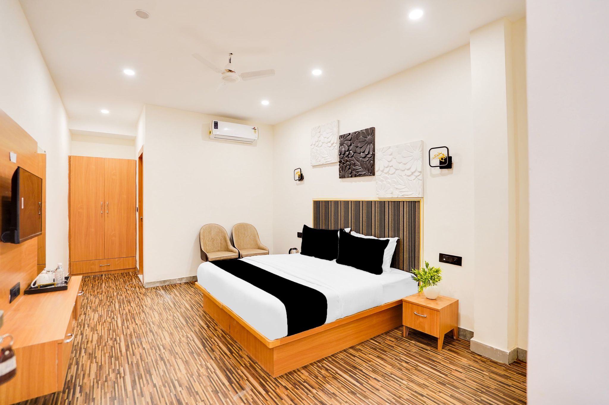 Hotel O by OYO Indriya Classic 9