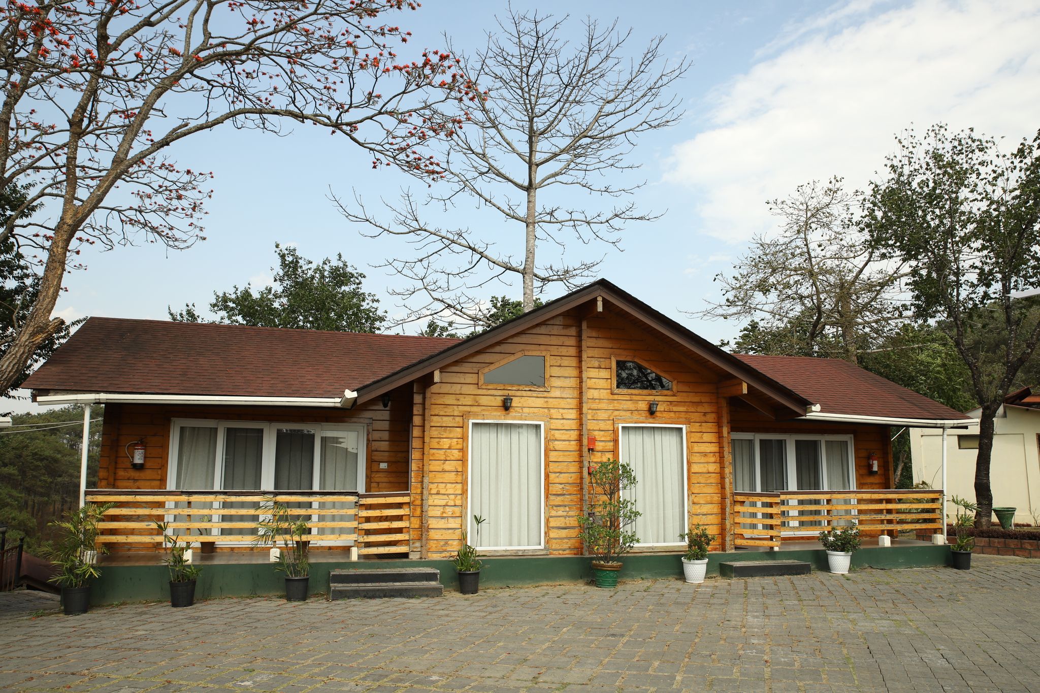 Rishat Sngi Orchid Resort, Shillong