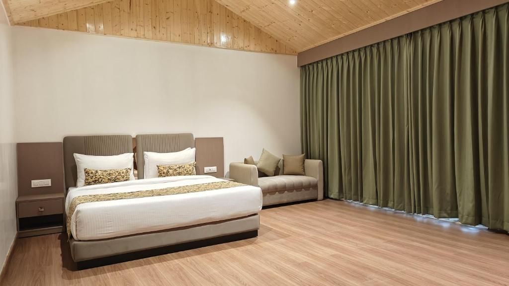 Premium valley view Room with Balcony