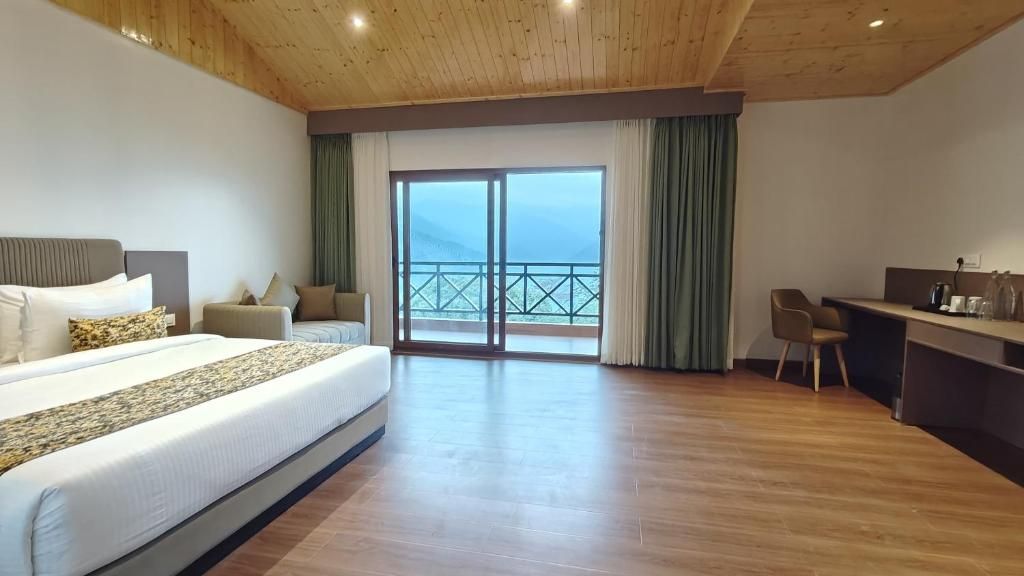Premium valley view Room with Balcony