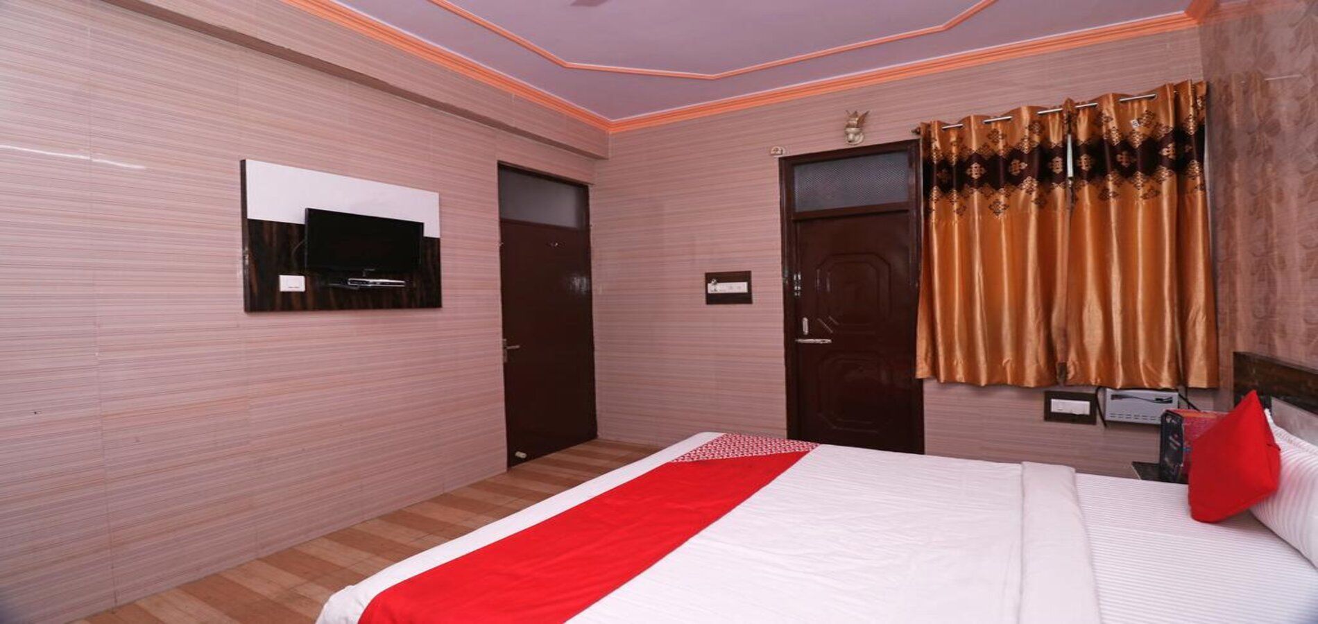 HOTEL P R PALACE Classic Rooms 2